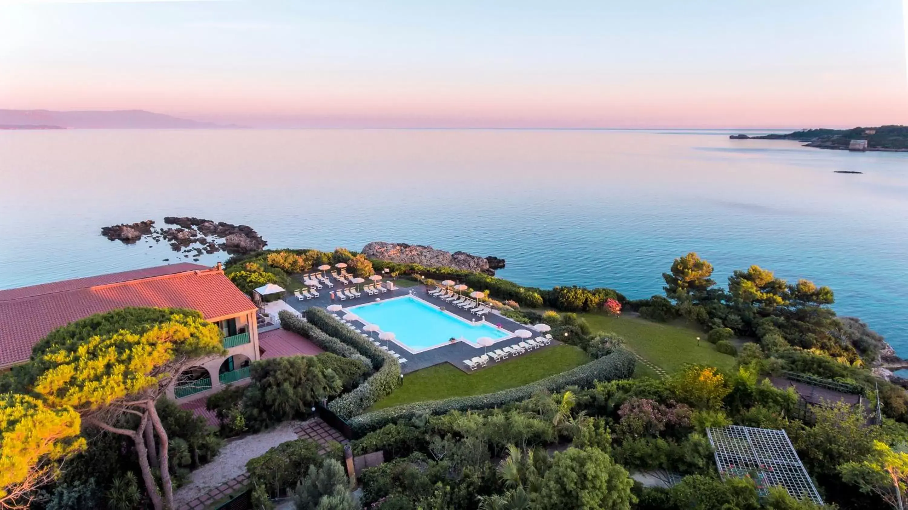Swimming pool, Bird's-eye View in Hotel Dei Pini