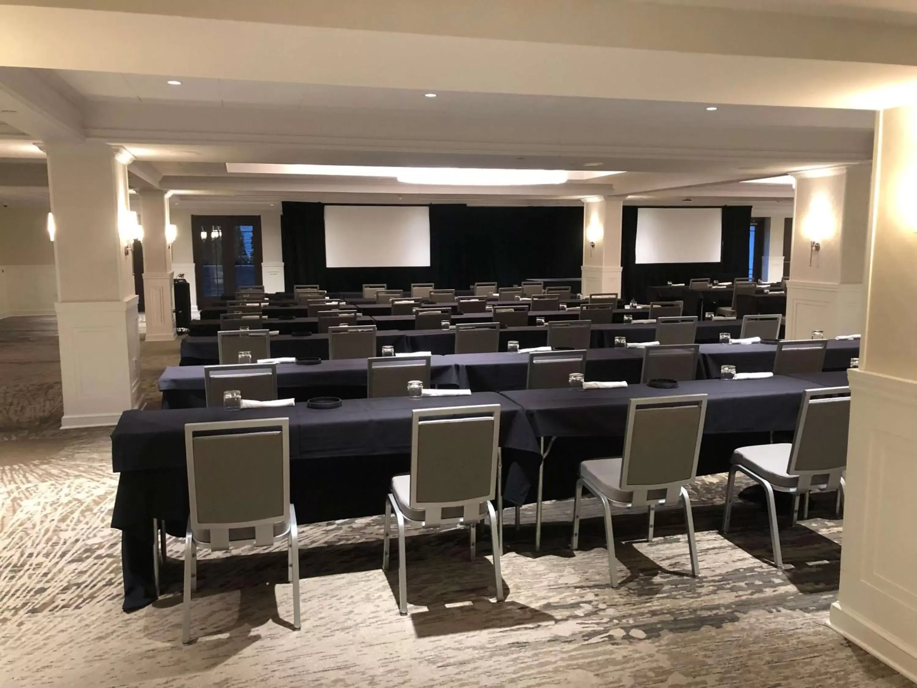 Meeting/conference room in The Kingsley Bloomfield Hills - a DoubleTree by Hilton