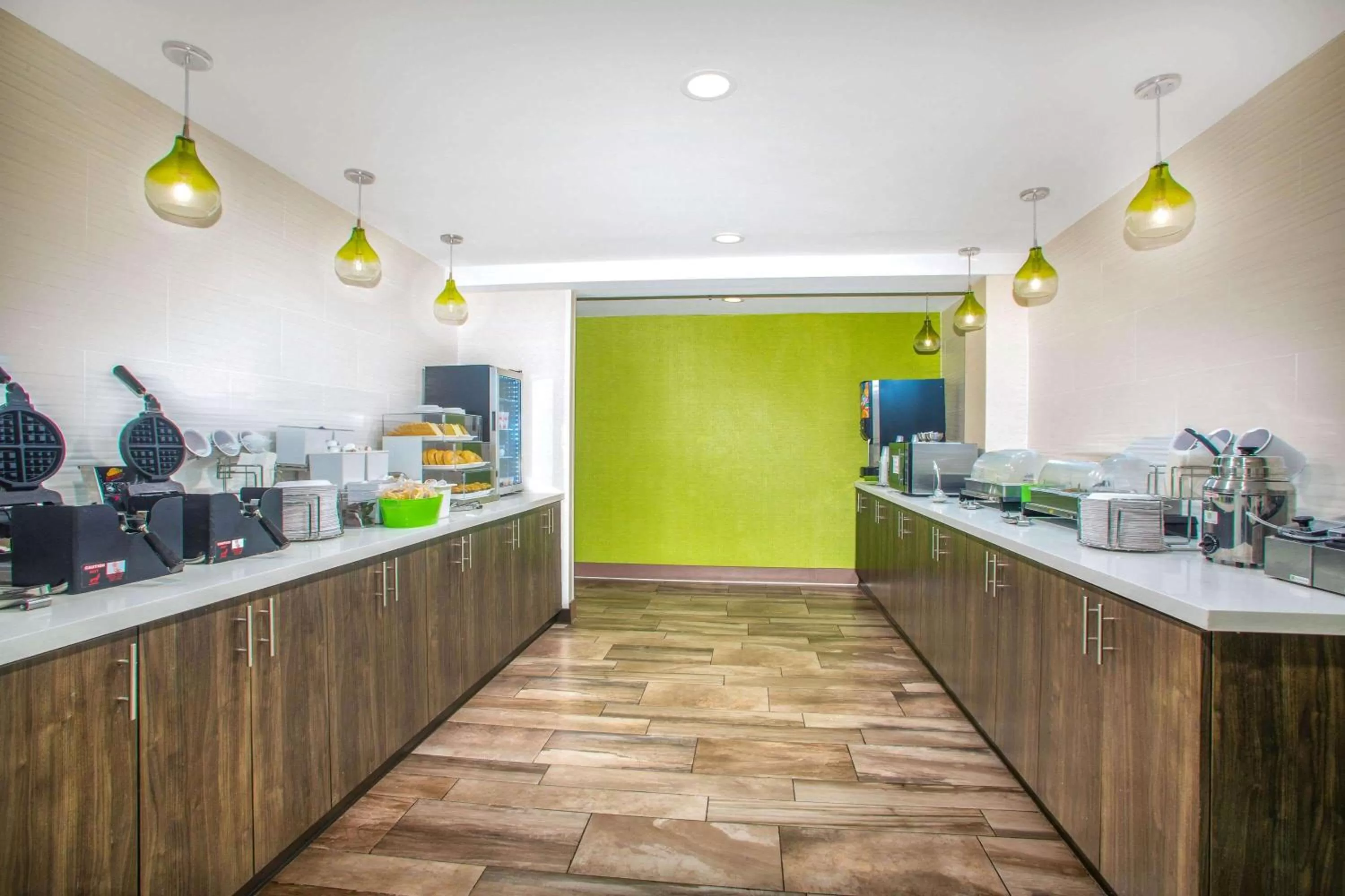 Restaurant/places to eat in La Quinta Inn by Wyndham St. Louis Hazelwood - Airport North