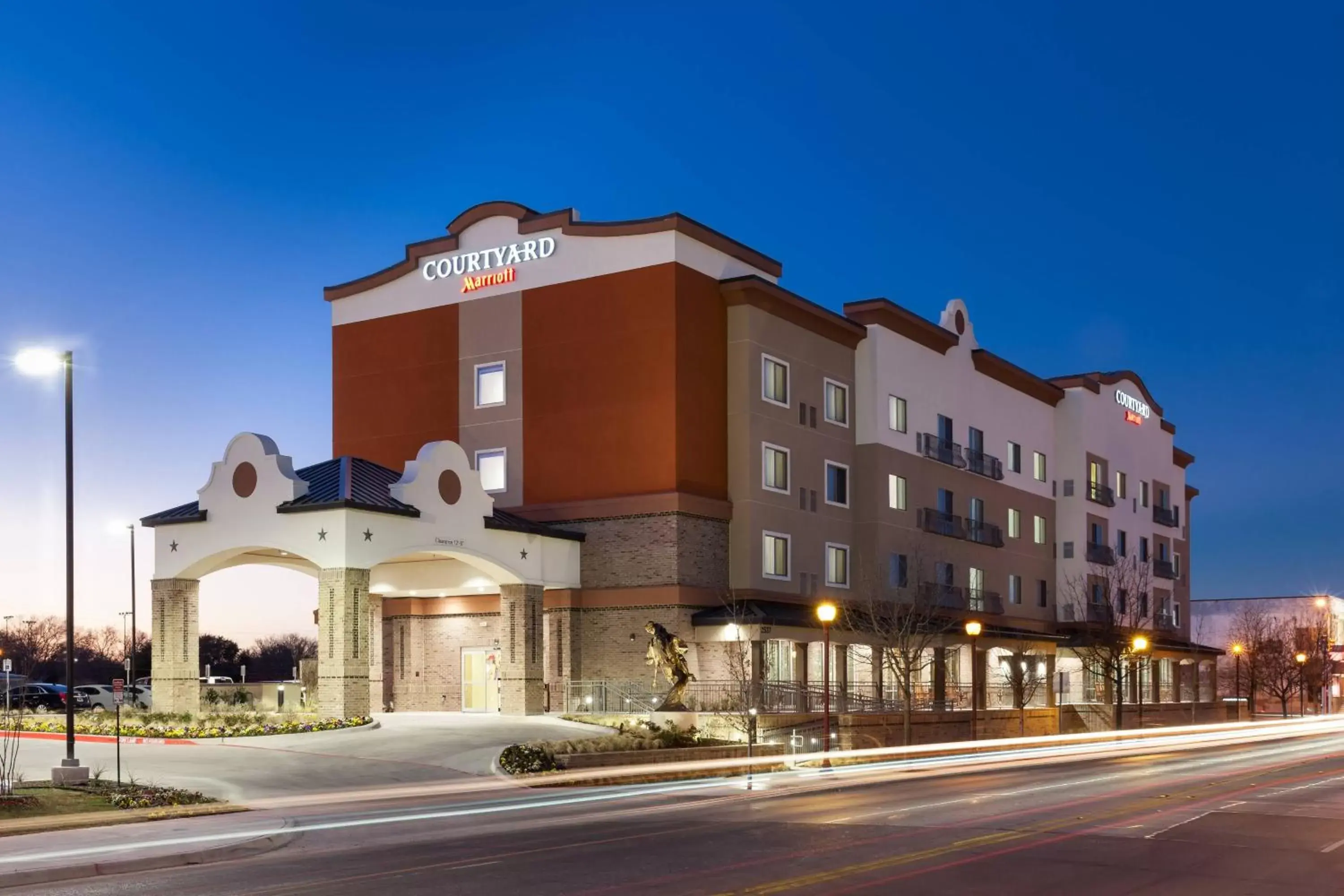 Property Building in Courtyard by Marriott Fort Worth Historic Stockyards