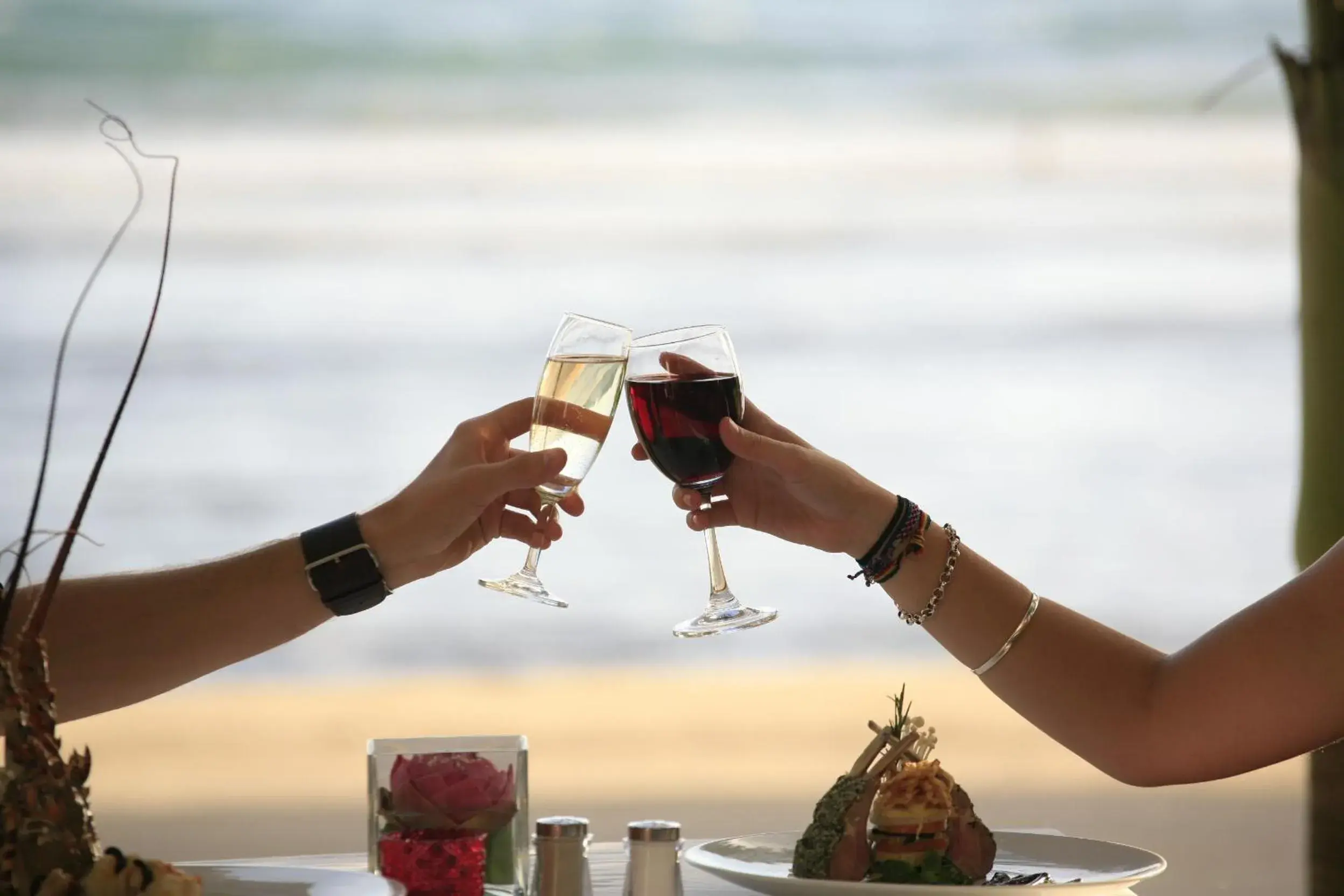 Restaurant/places to eat in Sunset Beach Resort - SHA Extra Plus Restaurant/places to eat in Sunset Beach Resort - SHA Extra Plus