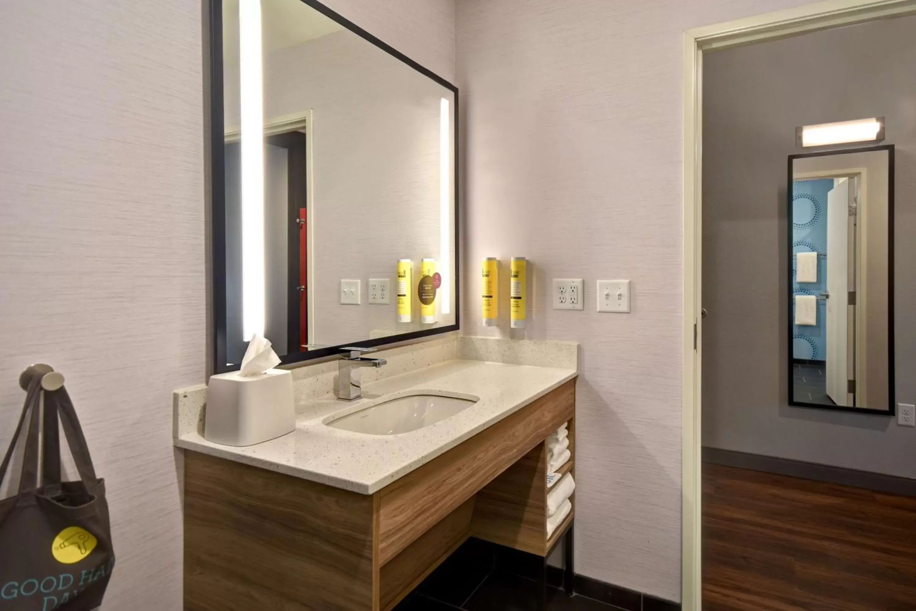 Bathroom in Tru By Hilton Auburn, In