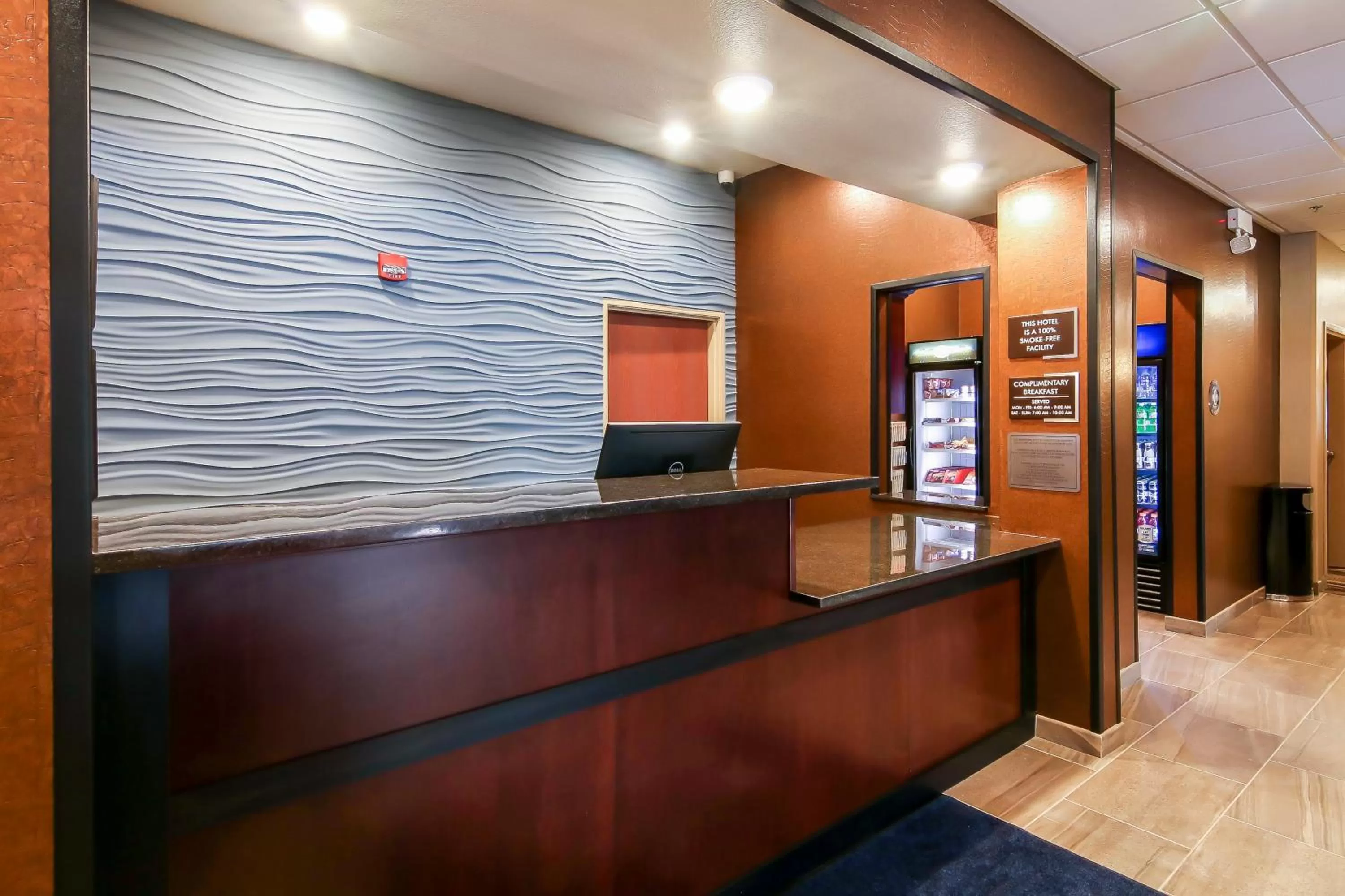 Lobby or reception in Cobblestone Inn & Suites - Menomonie/UW-Stout