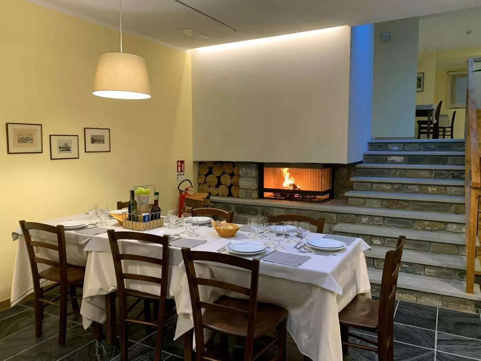Restaurant/Places to Eat in Hotel Aigle