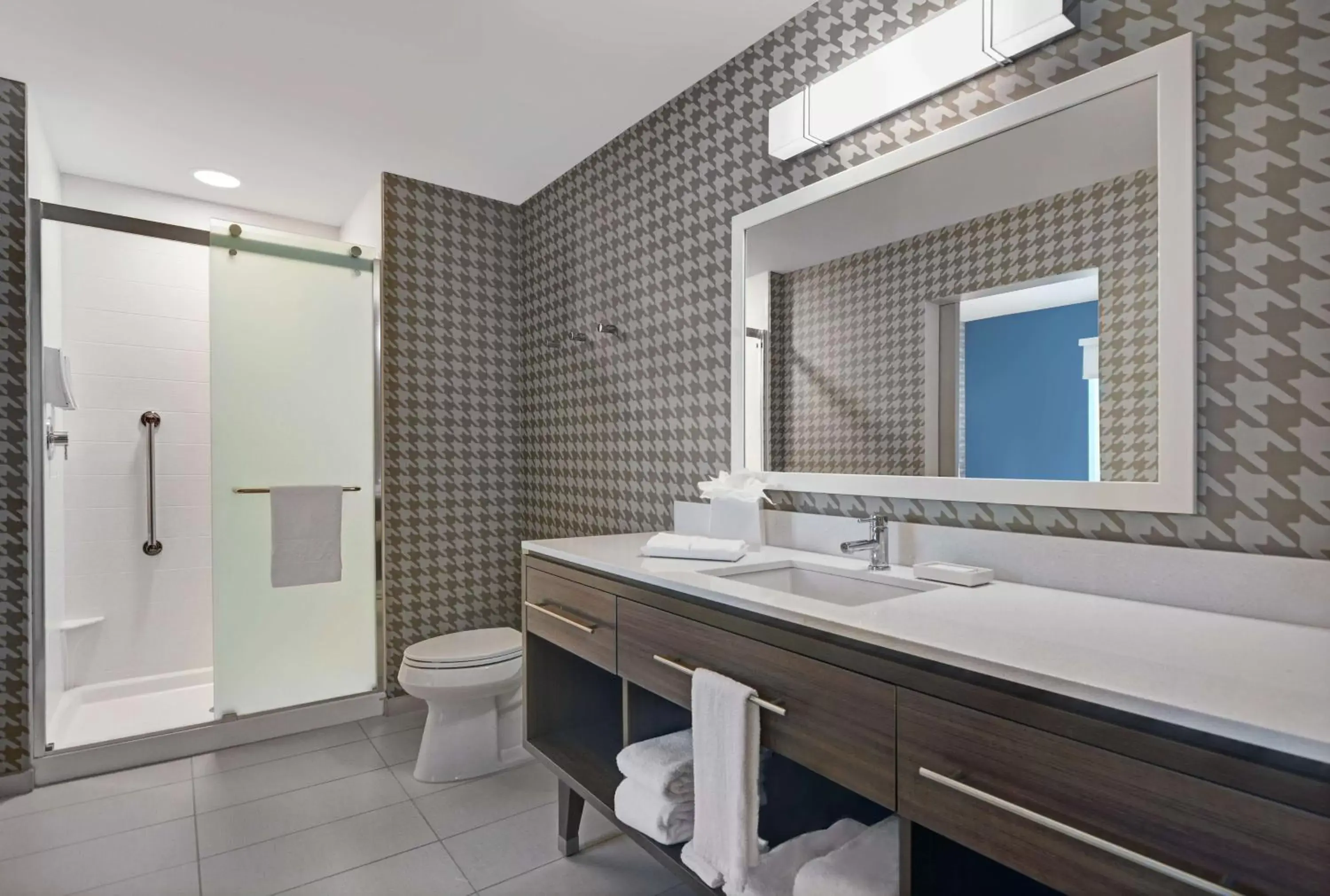 Bathroom in Home2 Suites by Hilton Fort Myers Colonial Blvd