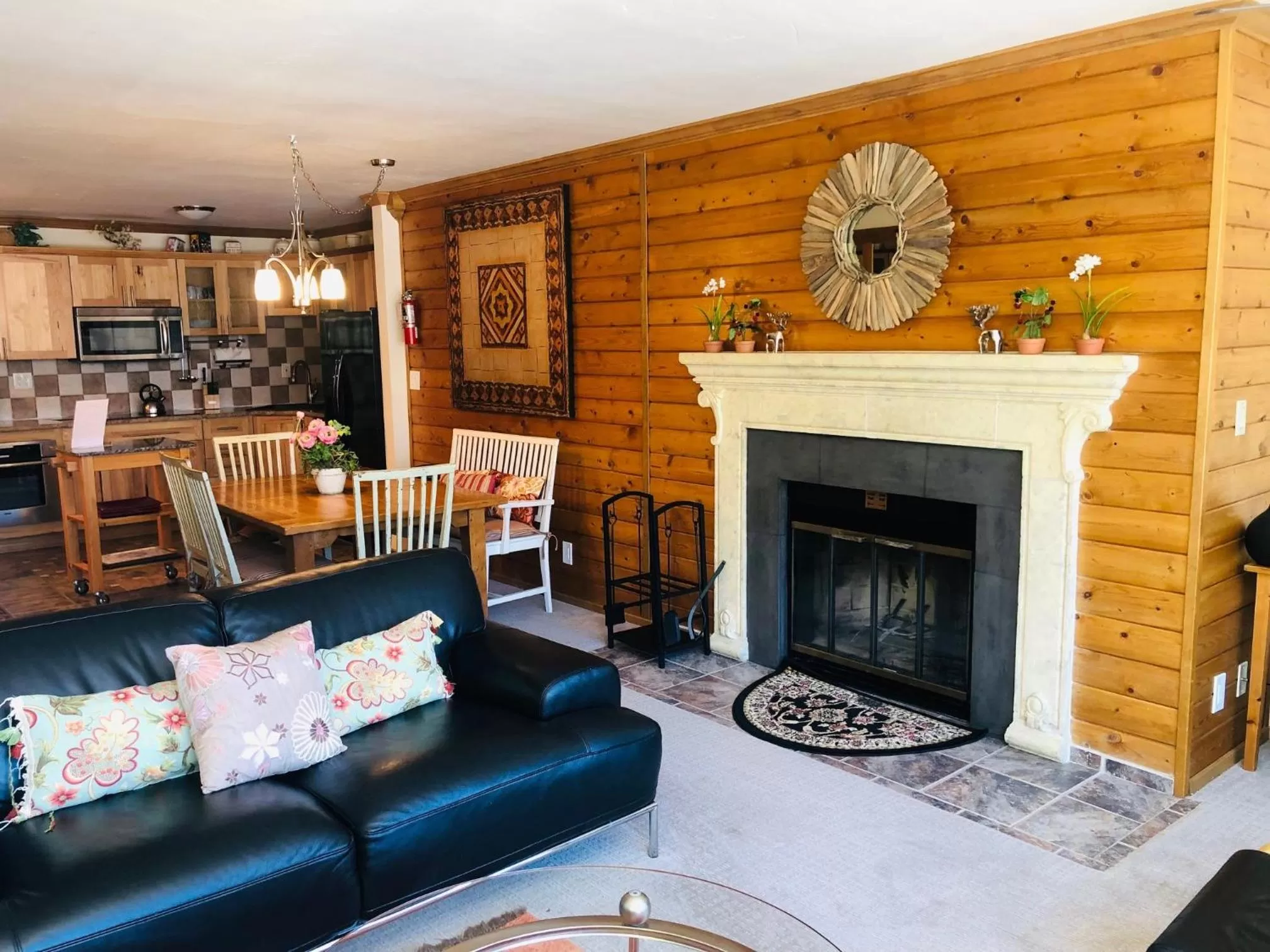 Living room in Simba Run Vail Condominiums
