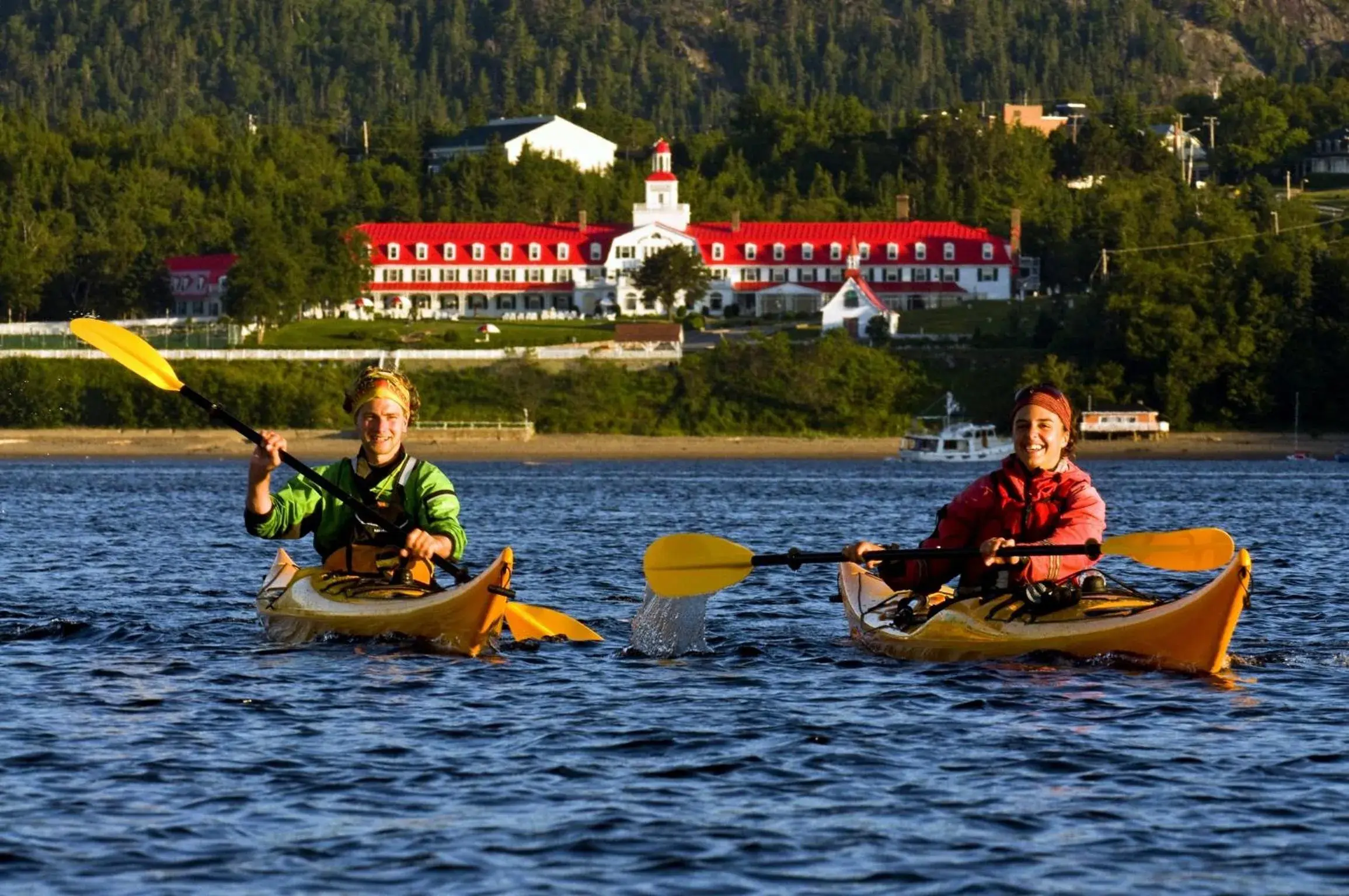 Canoeing in Hotel Tadoussac