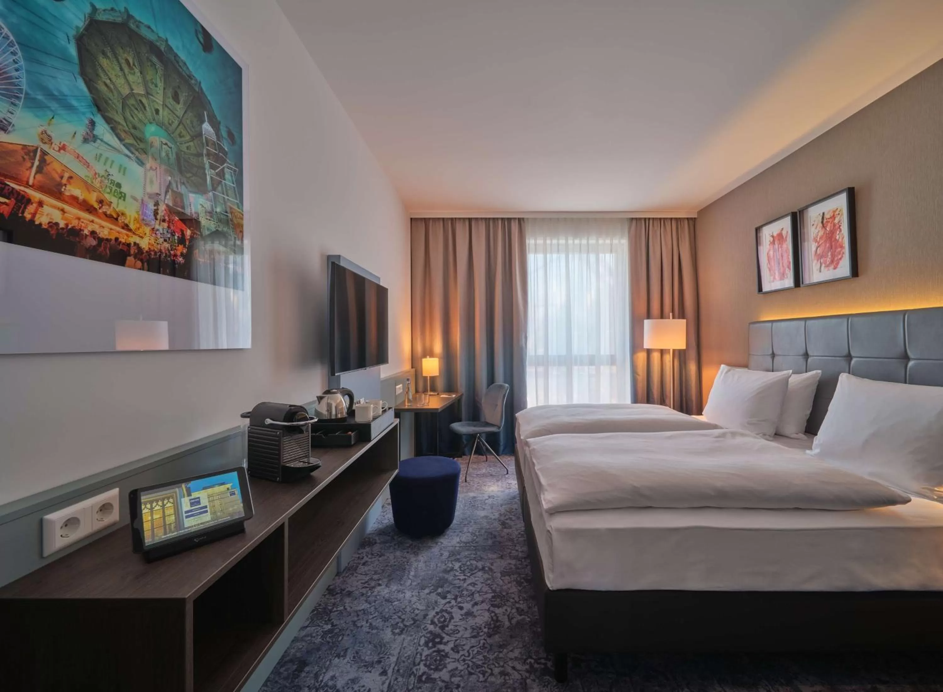 Bedroom, Bed in Dorint Parkhotel Frankfurt / Bad Vilbel