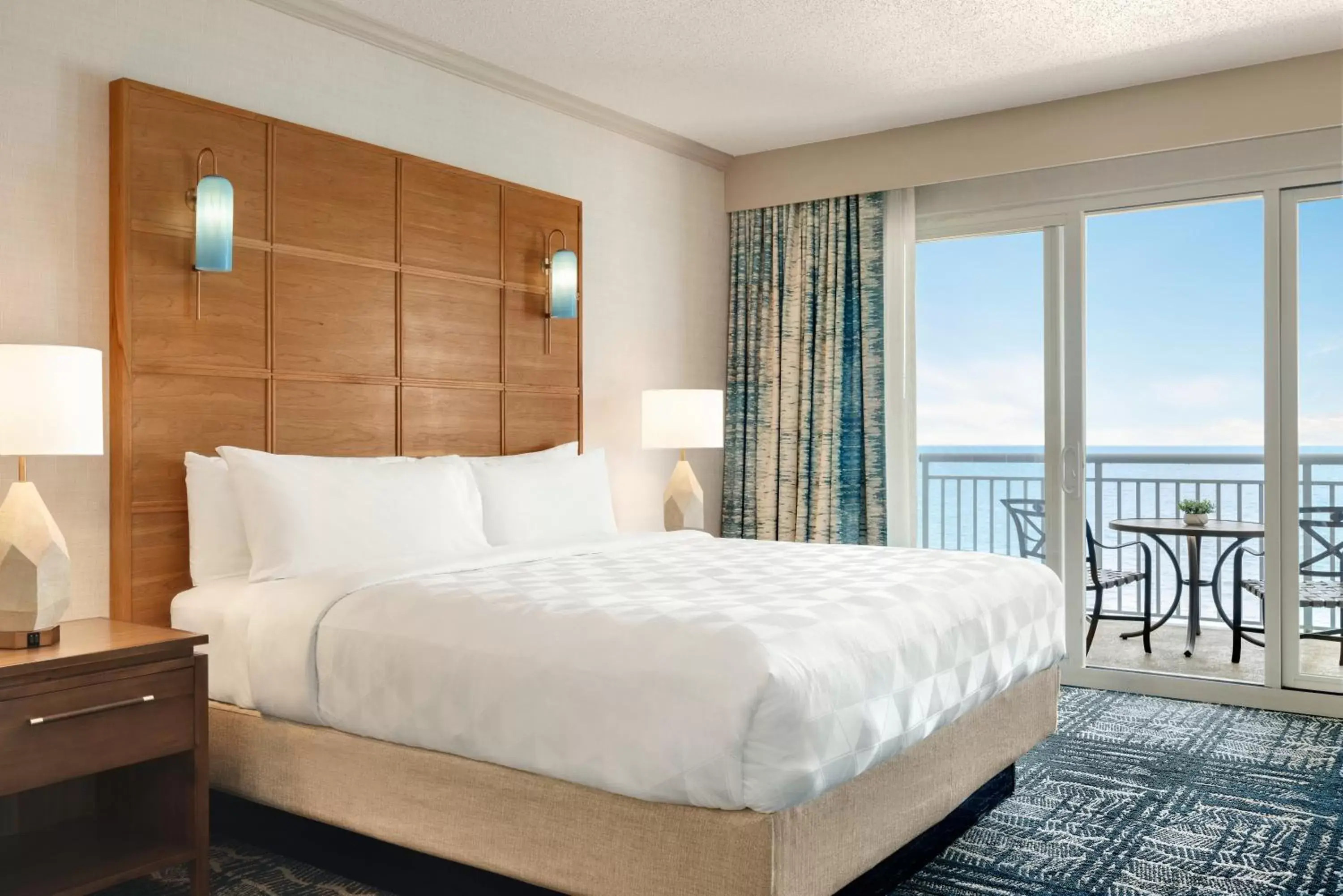 Bedroom, Bed in Holiday Inn & Suites Ocean City, an IHG Hotel