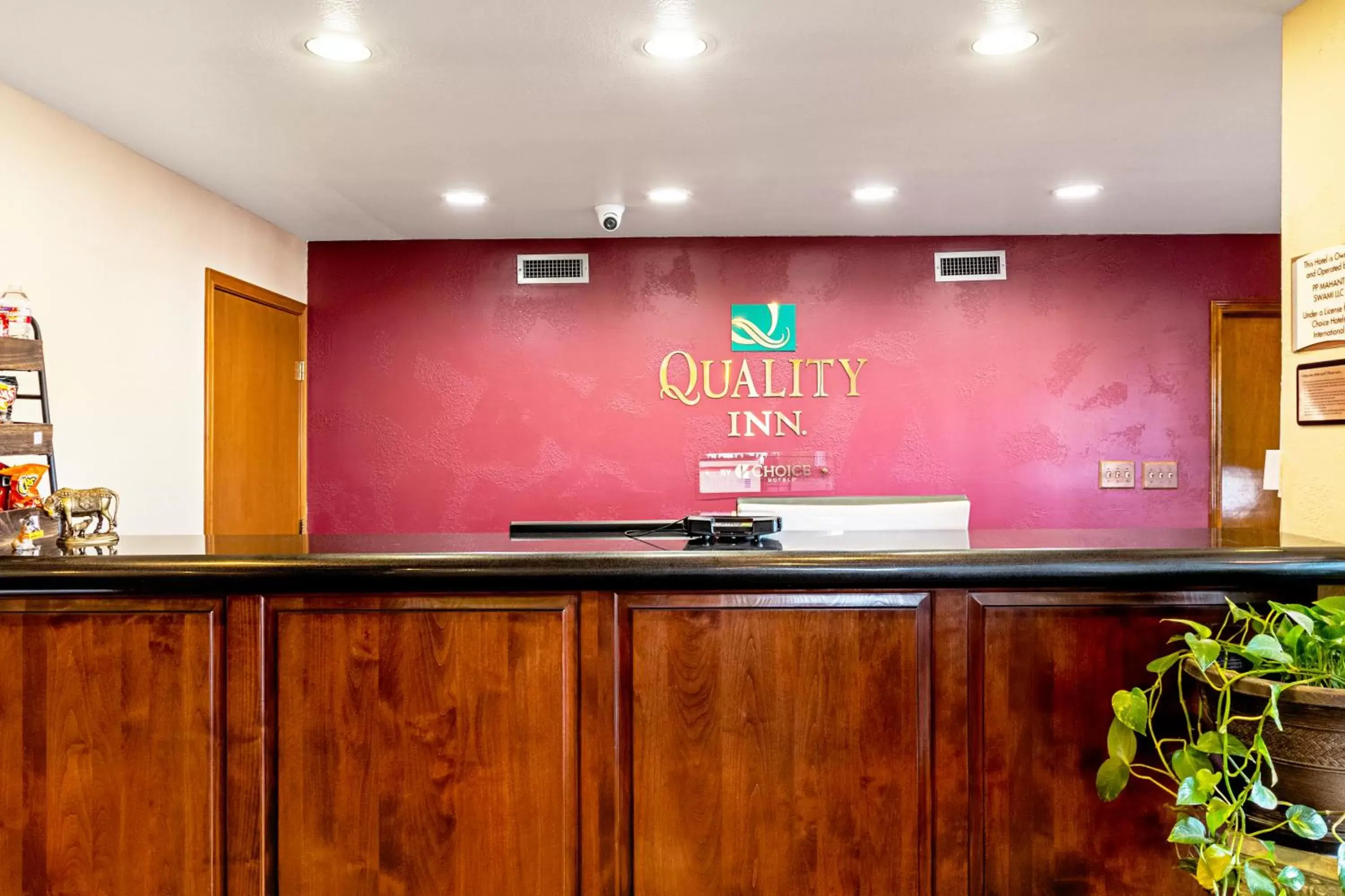 Lobby or reception in Quality Inn Three Rivers Lobby or reception in Quality Inn Three Rivers