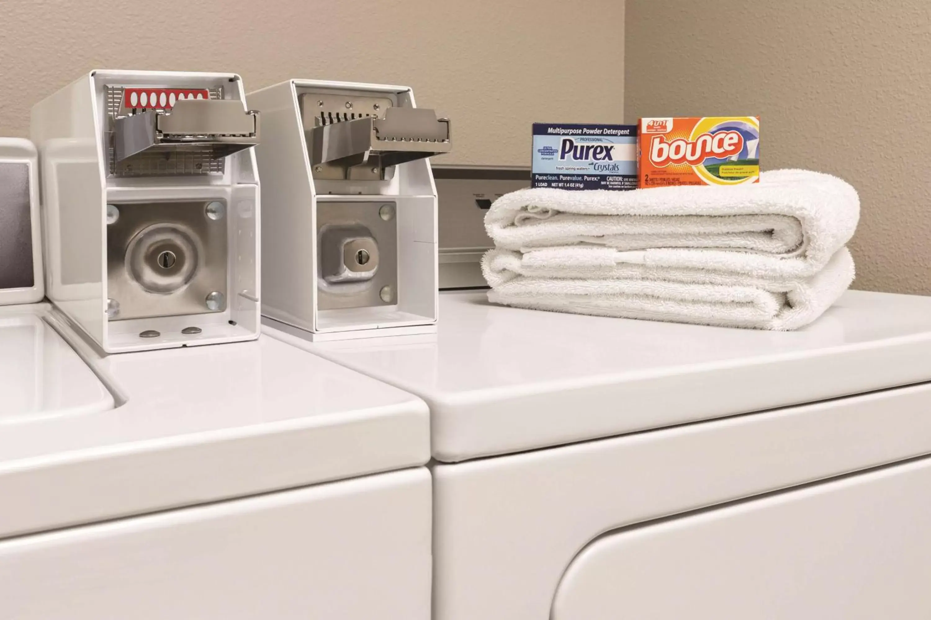 laundry, Kitchen/Kitchenette in Country Inn & Suites by Radisson, St. Cloud East, MN