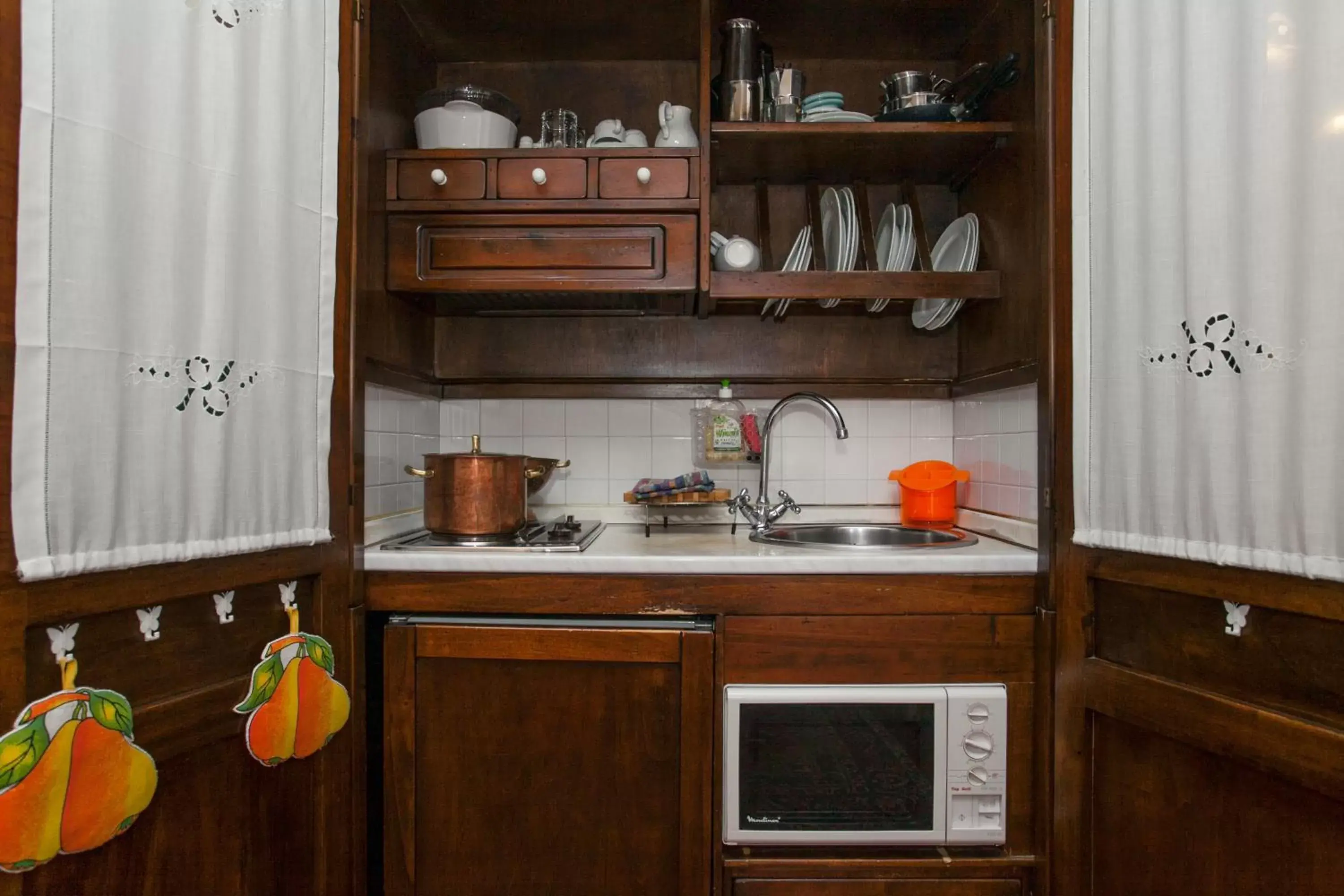 Kitchen or kitchenette, Kitchen/Kitchenette in Zodiacus Residence