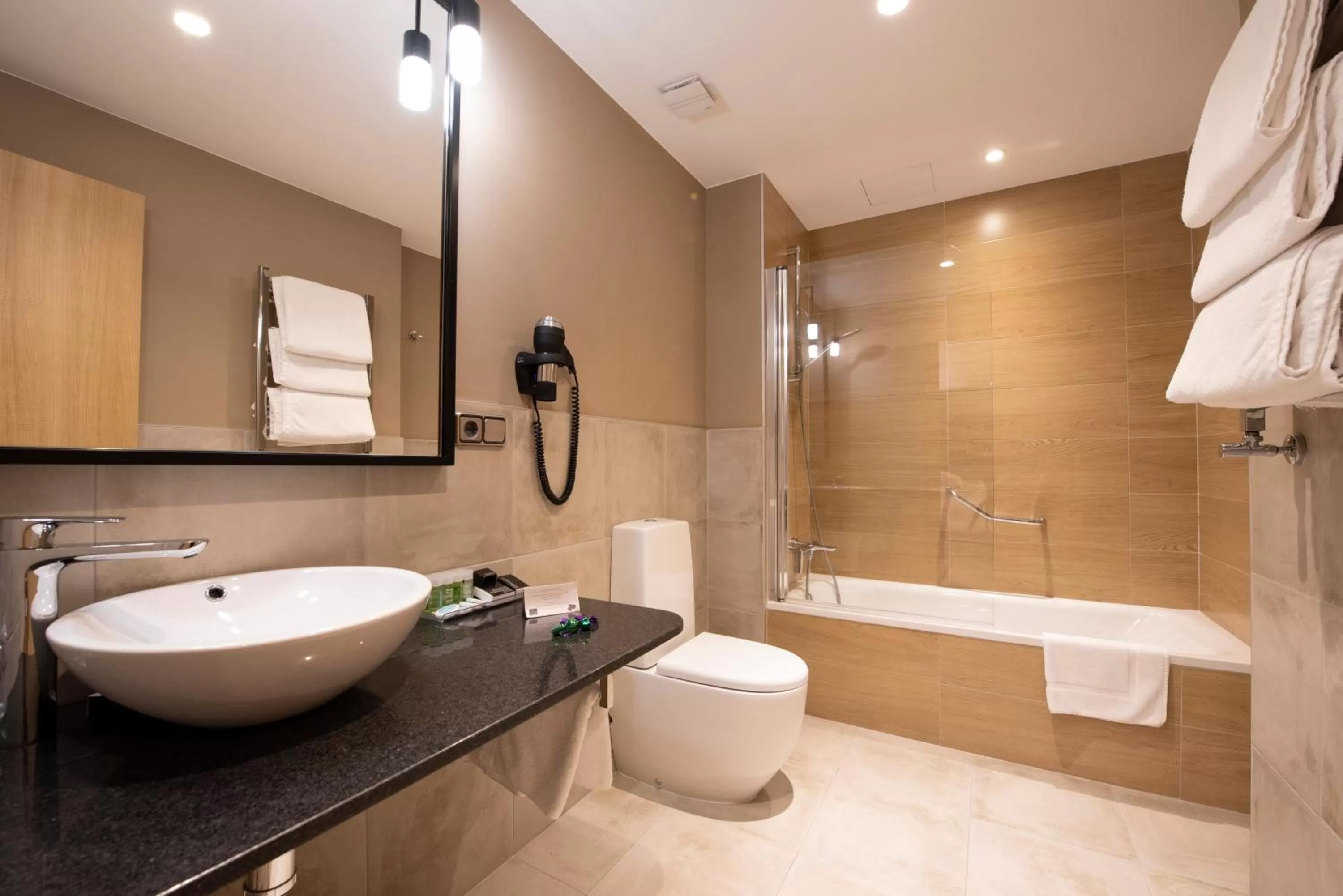 Bathroom in Hotel Avenida