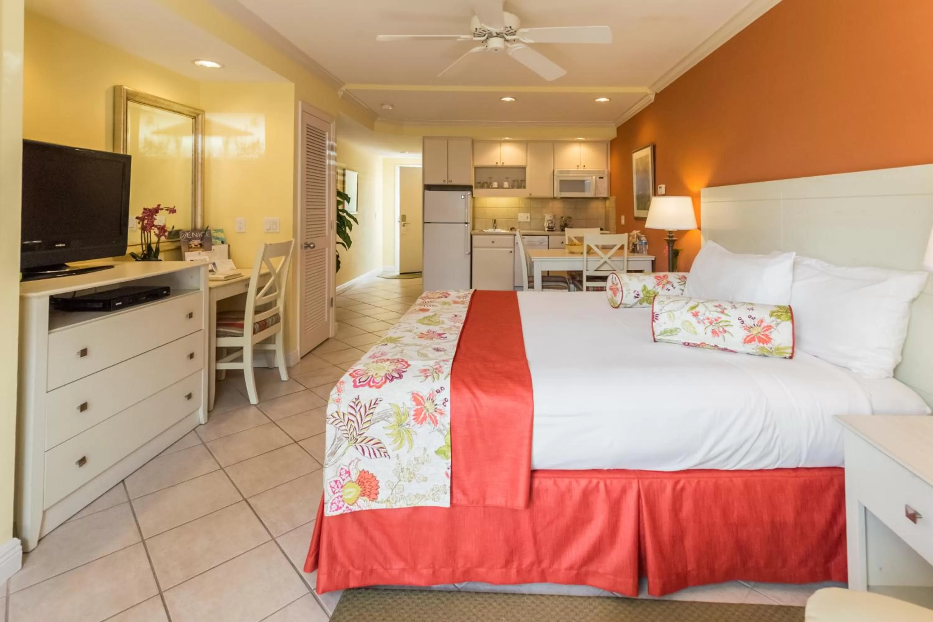Bed in Inn at the Beach-Venice FLORIDA