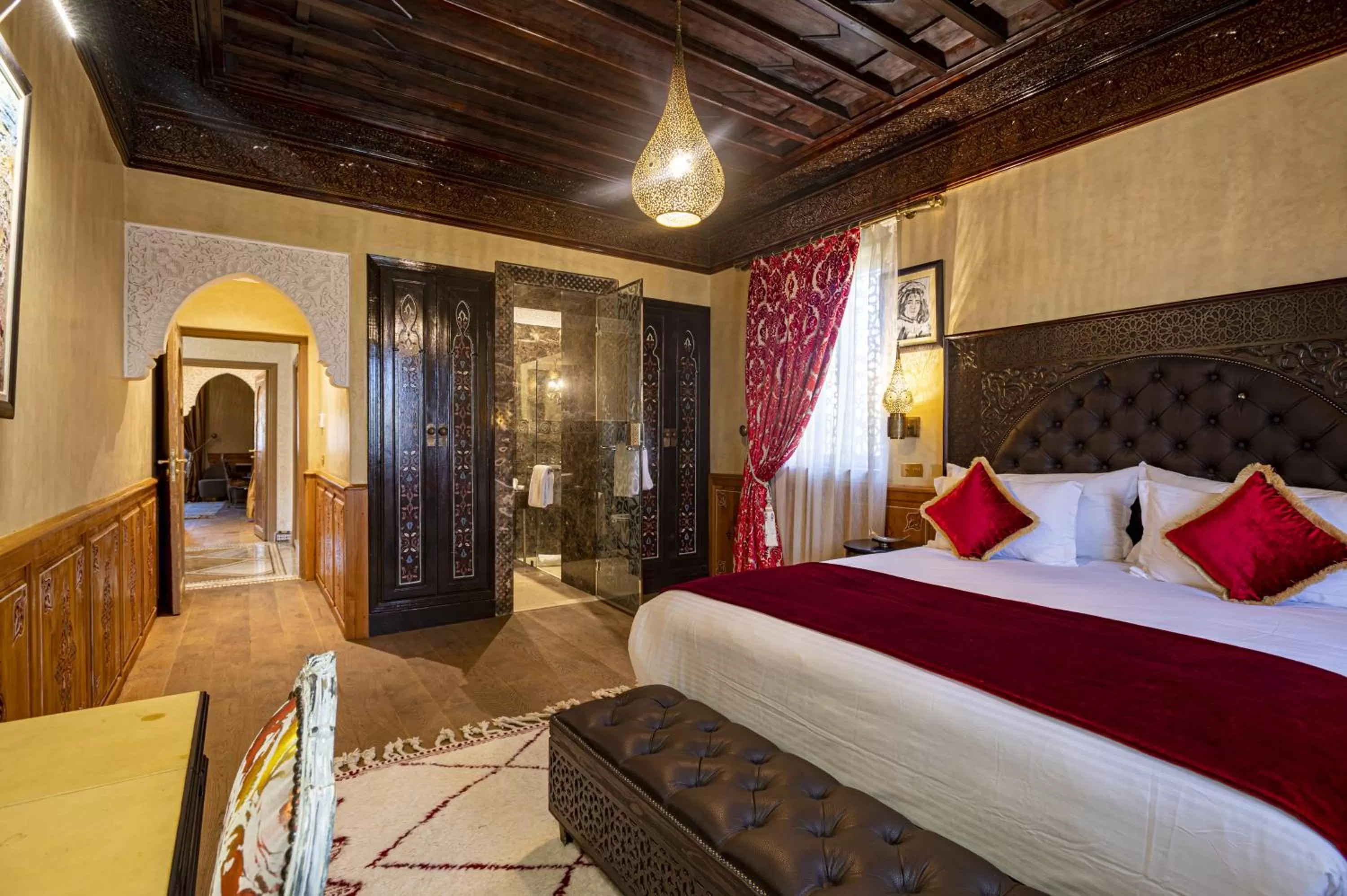 Bed in Maria Towers , Palais Table d'hôtes & SPA