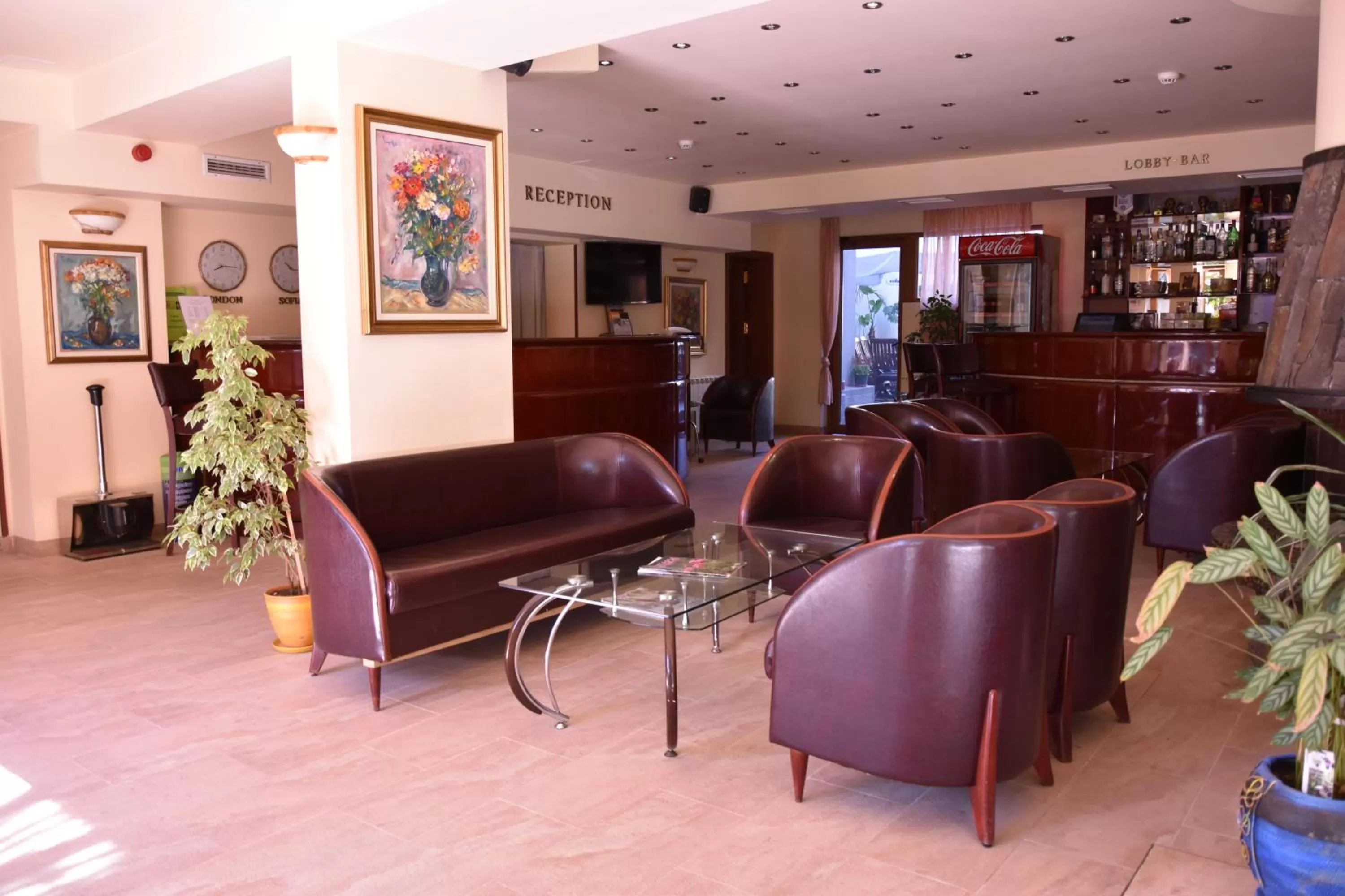 Lounge or bar in Martin Club Hotel