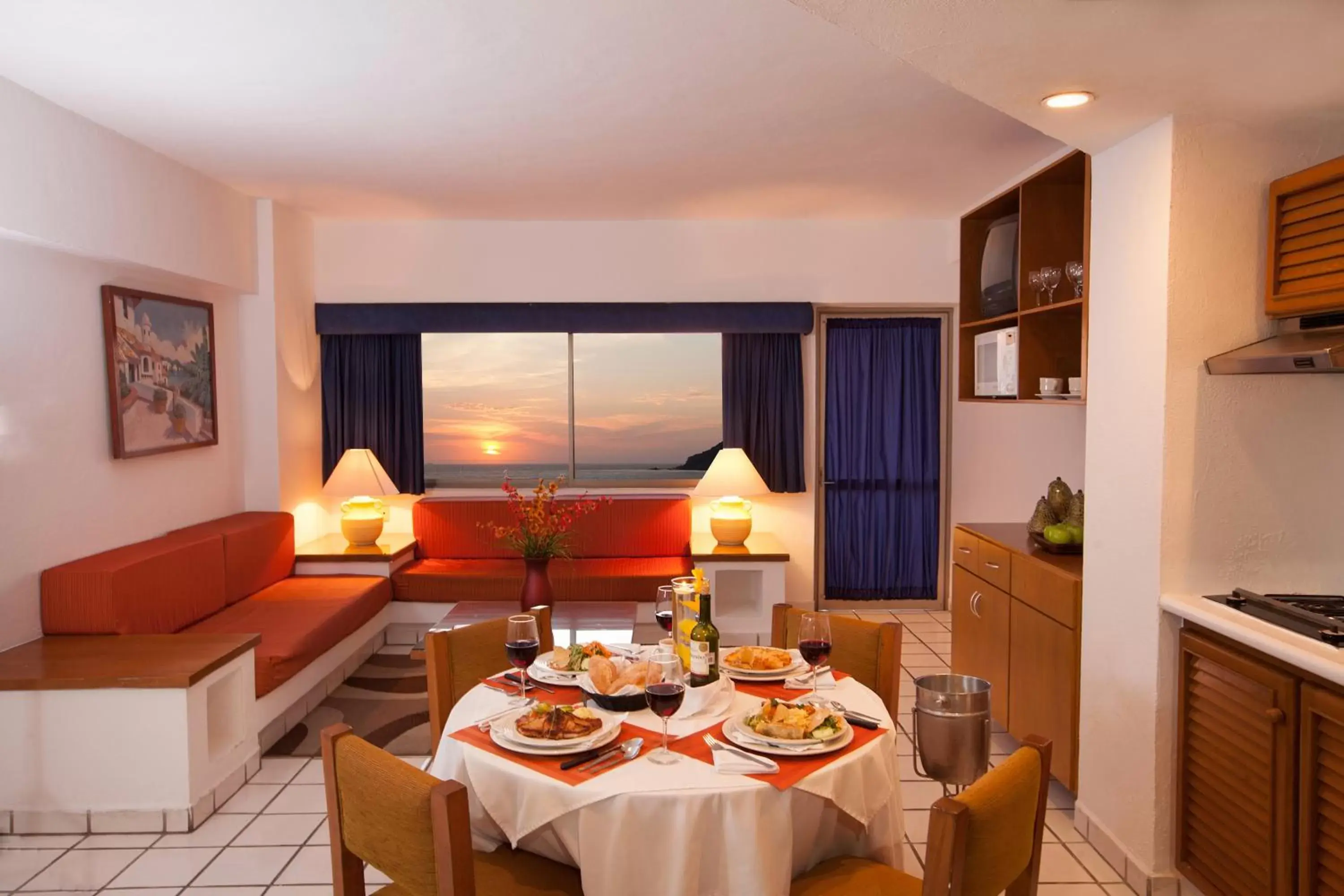 Kitchen or kitchenette in Costa de Oro Beach Hotel