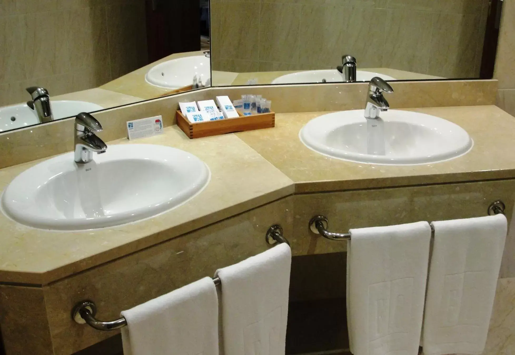 Bathroom in Hotel FC Villalba
