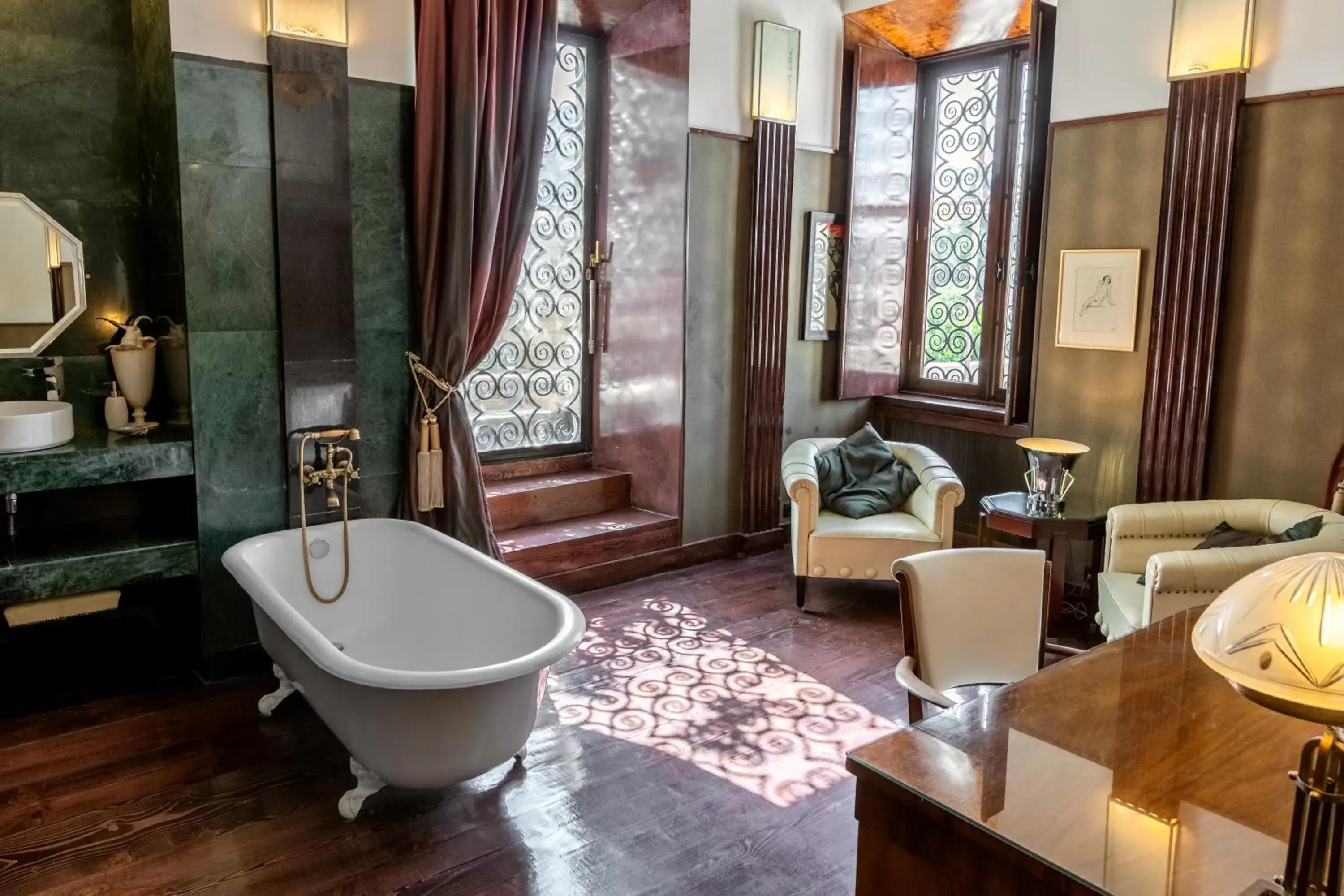 Seating area, Bathroom in Castle in Old Town