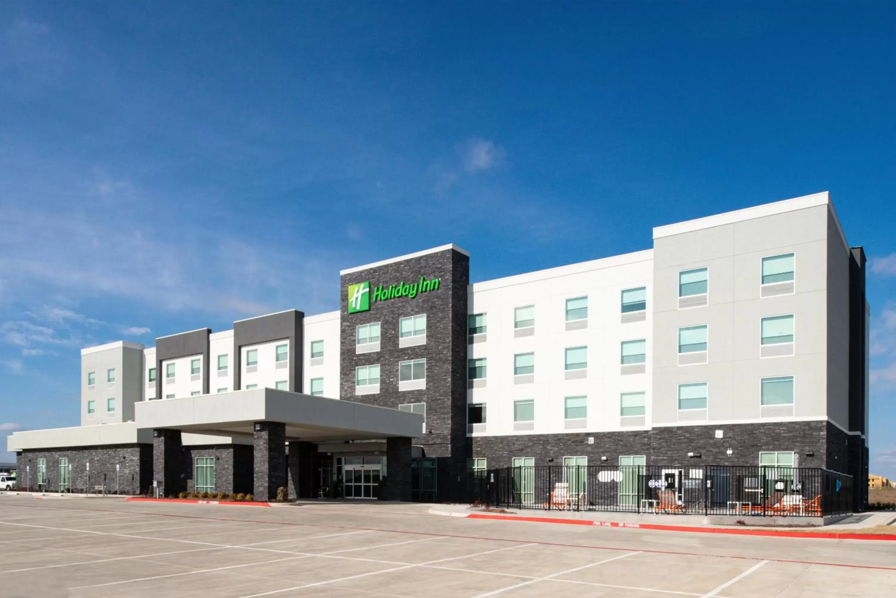 Property building in Holiday Inn - Fort Worth - Alliance, an IHG Hotel