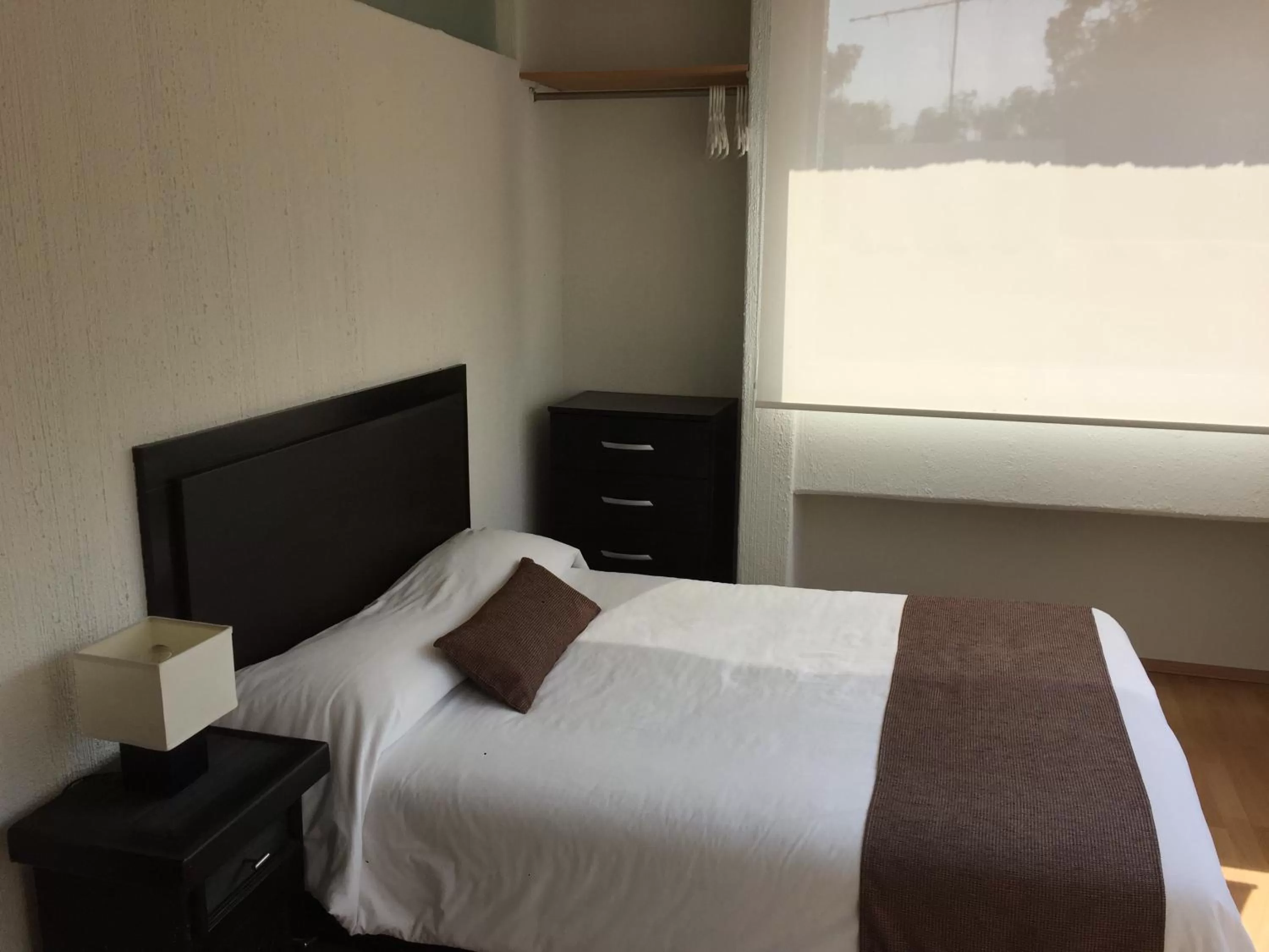 Bed in Bosque de Magnolias 93