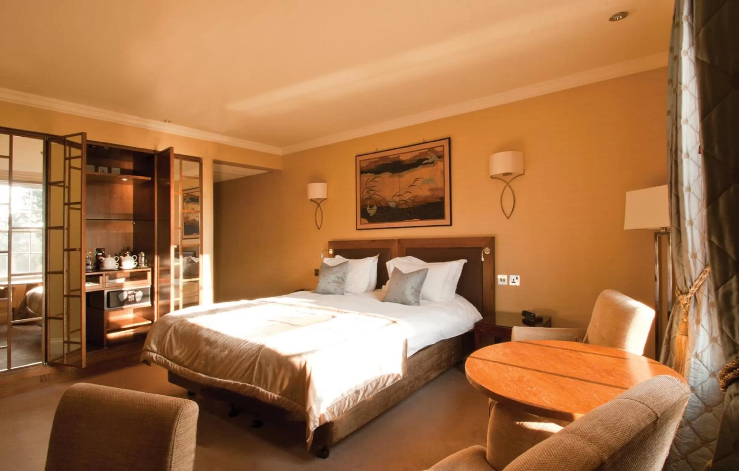 Bedroom, Bed in St Michael's Manor Hotel - St Albans