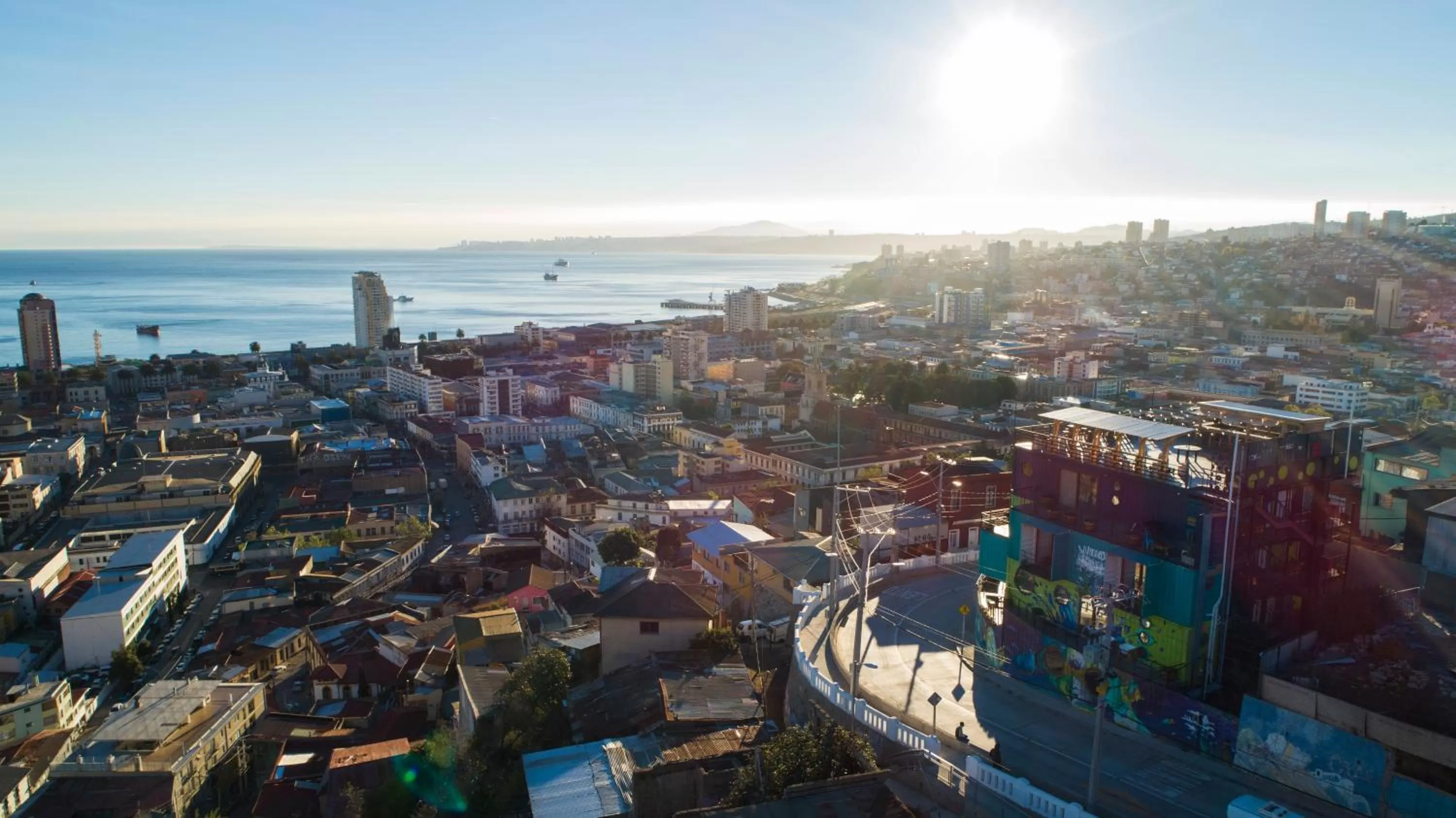 Bird's eye view in Hotel Winebox Valparaiso