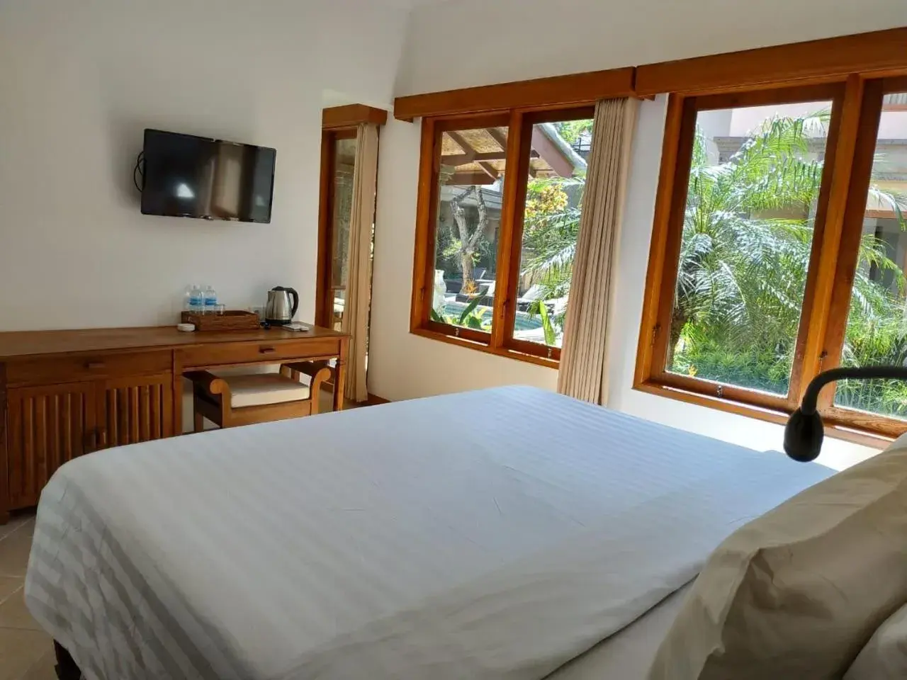 Bedroom, Bed in Puri Mesari Hotel