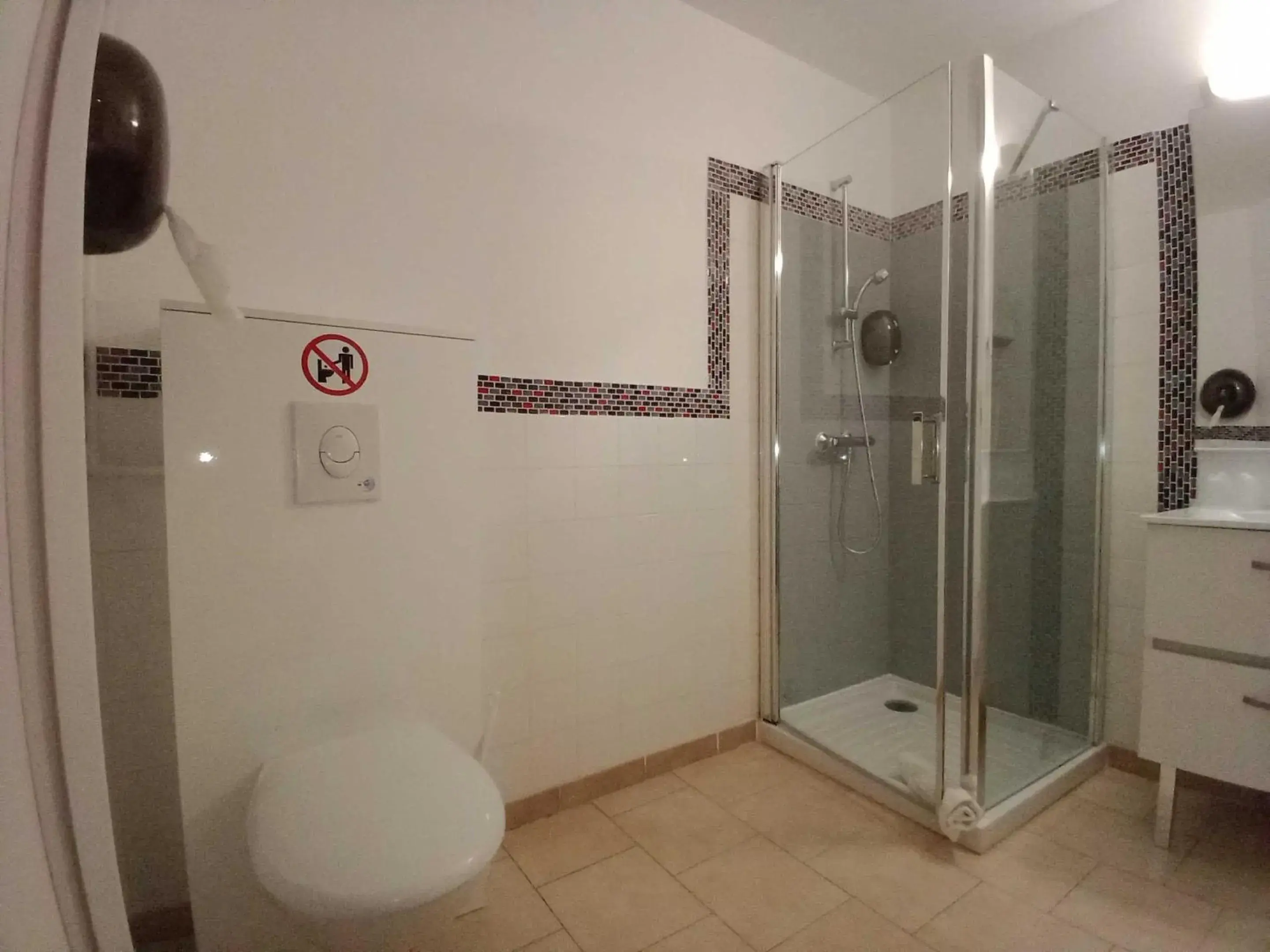 Bathroom in Hotel Astoria