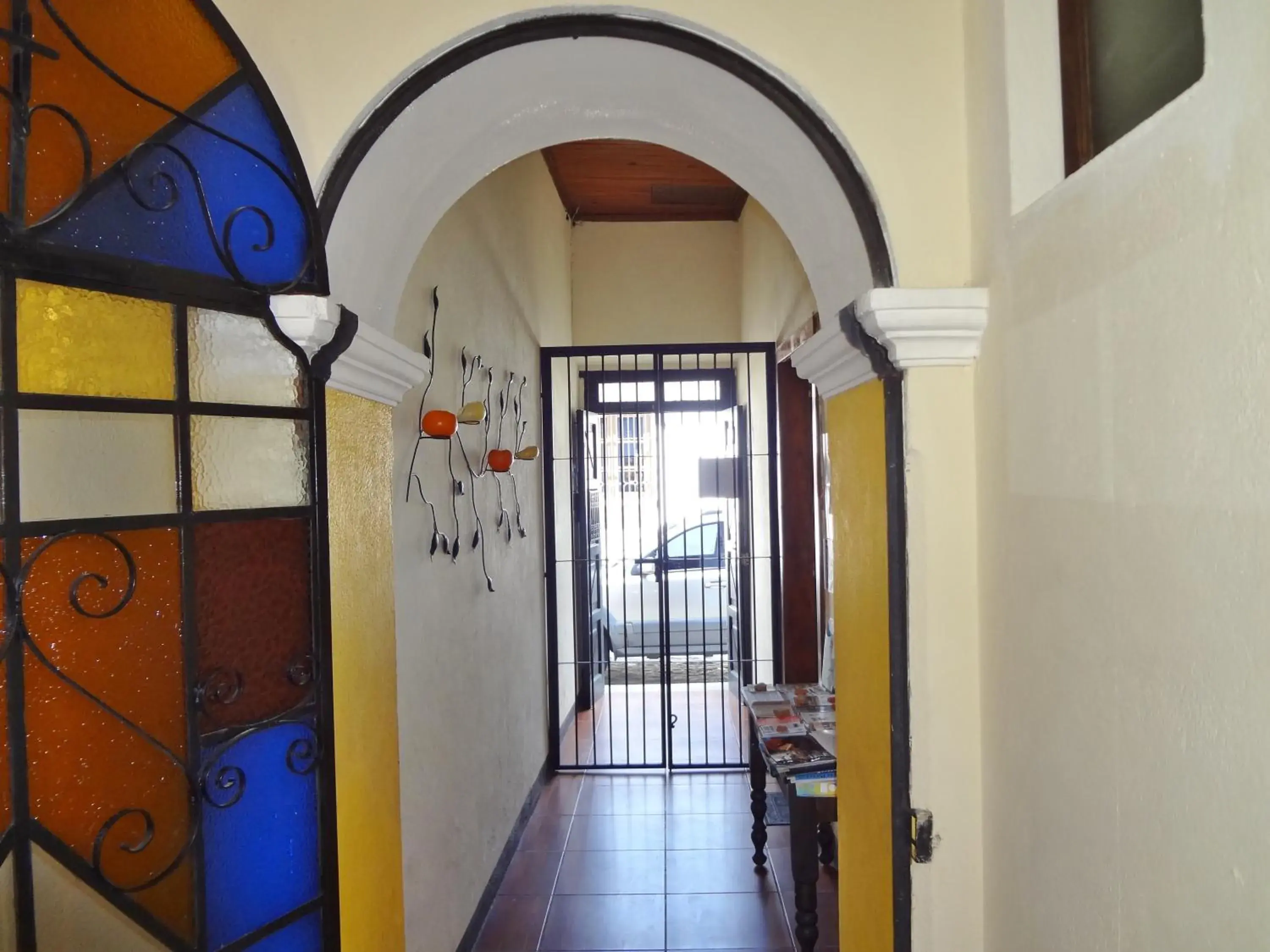 Facade/entrance in Hostal Antigua
