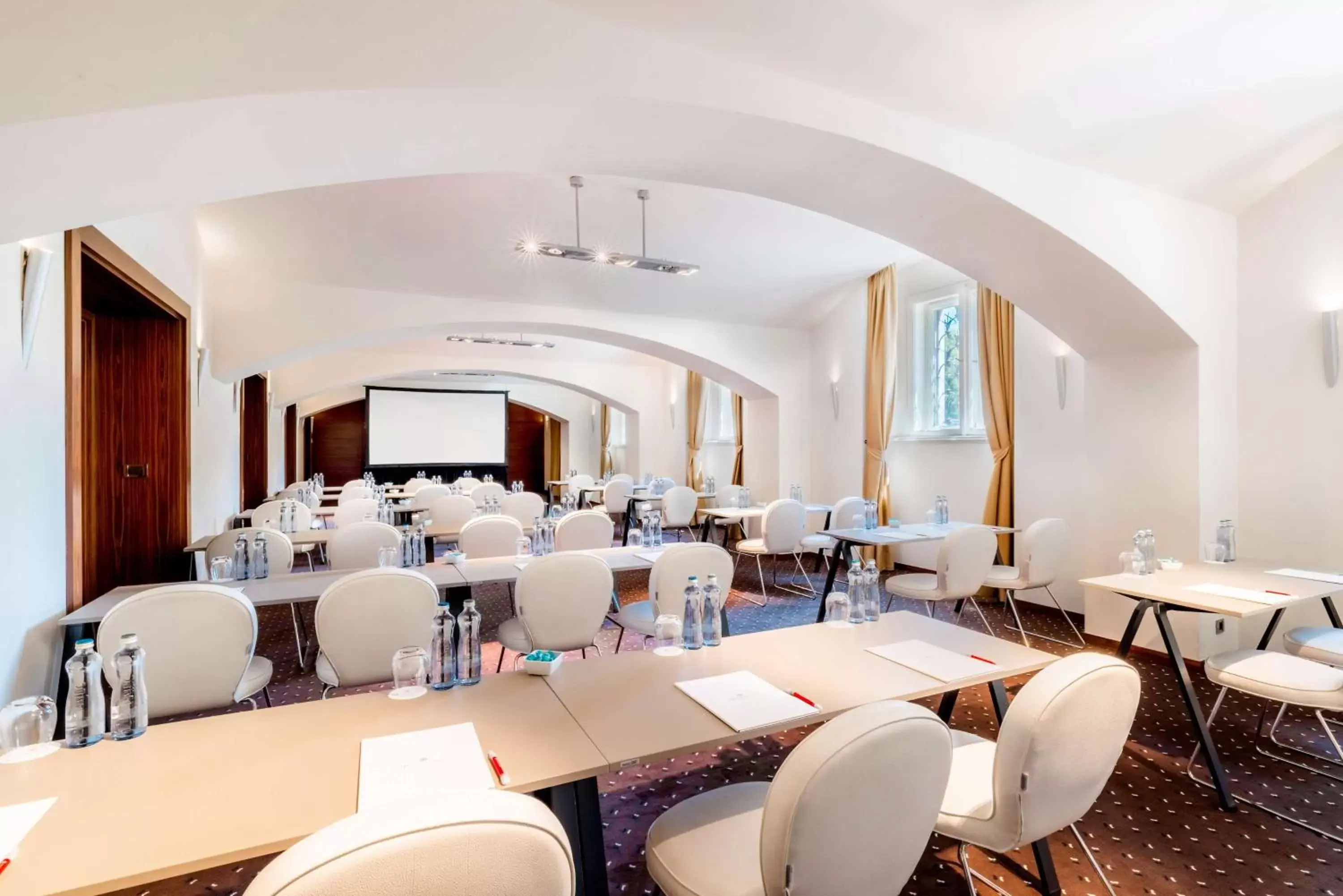 Meeting/conference room, Restaurant/Places to Eat in NH Collection Prague Carlo IV