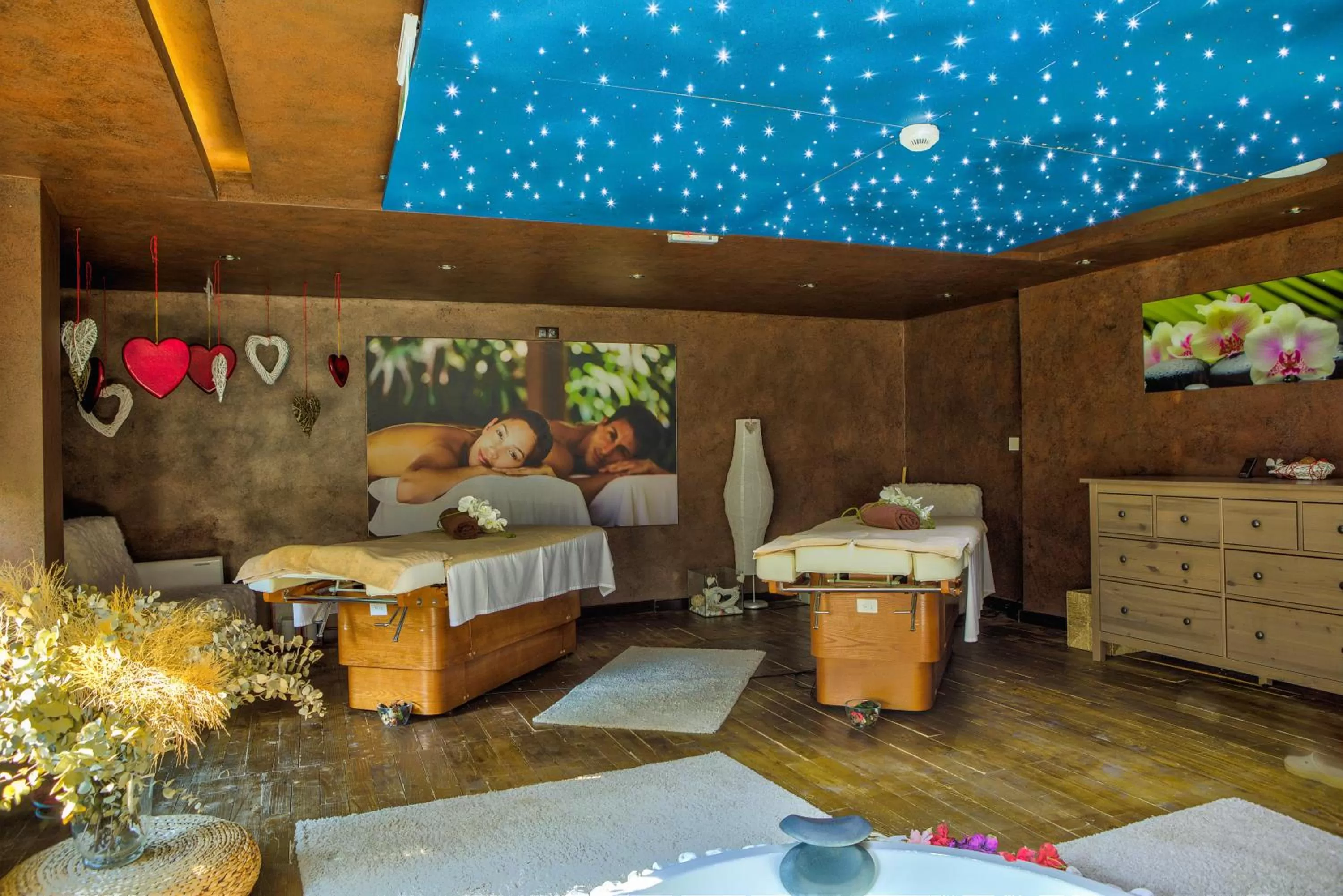 Hot Tub, Bed in Alpin Resort Hotel