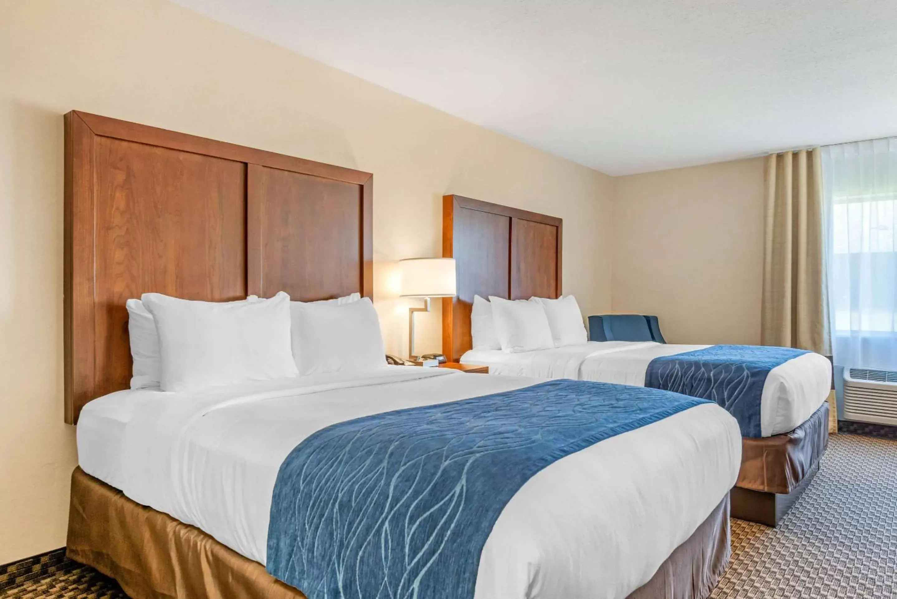 Photo of the whole room, Bed in Comfort Inn & Suites near Route 66 Award Winning Gold Hotel 2021