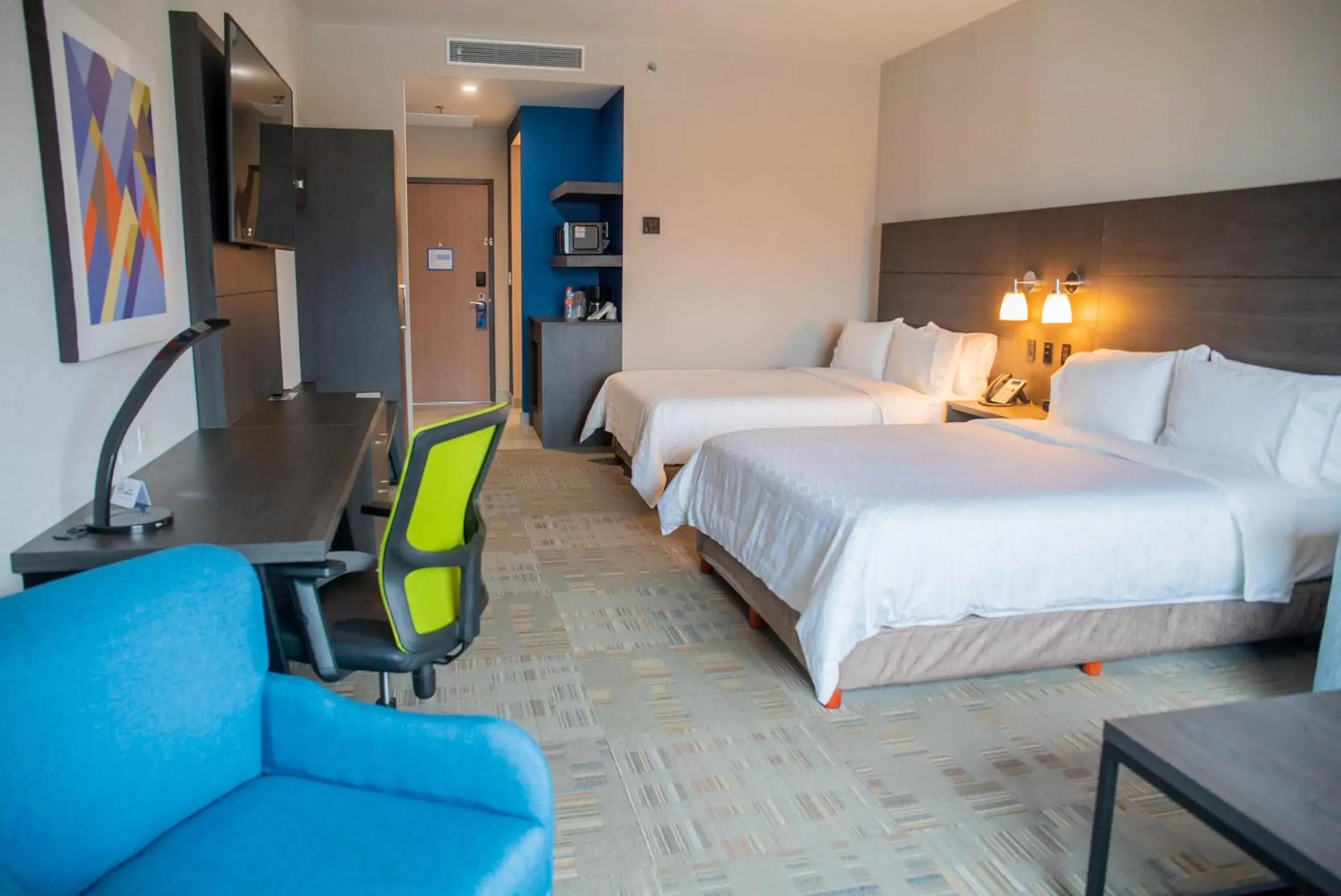 Bedroom, Bed in Holiday Inn Express & Suites - Tijuana Otay by IHG Bedroom, Bed in Holiday Inn Express & Suites - Tijuana Otay by IHG