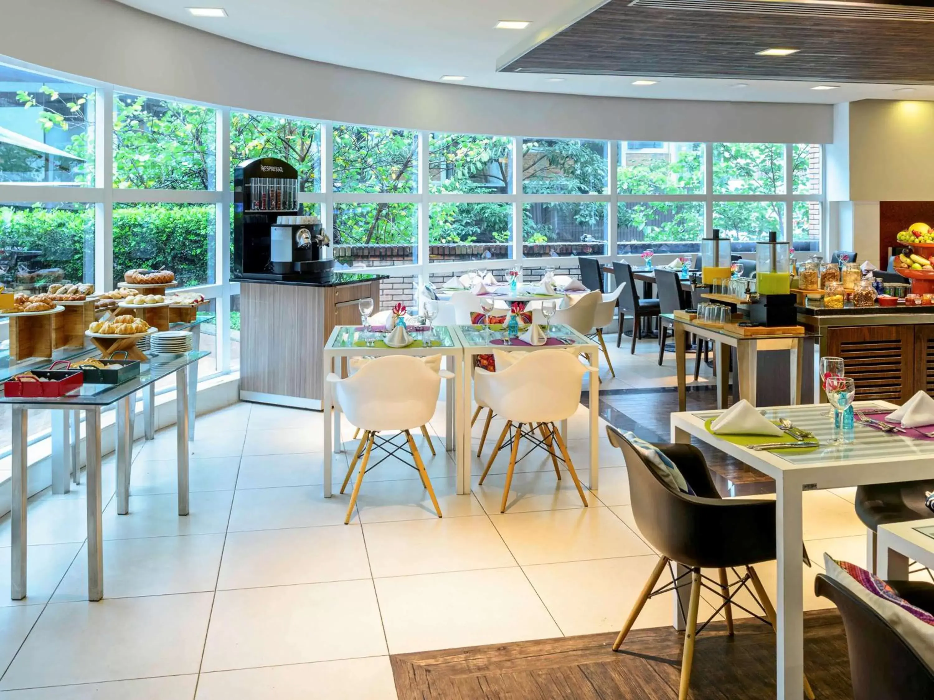 Restaurant/Places to Eat in Mercure Sao Paulo Jardins