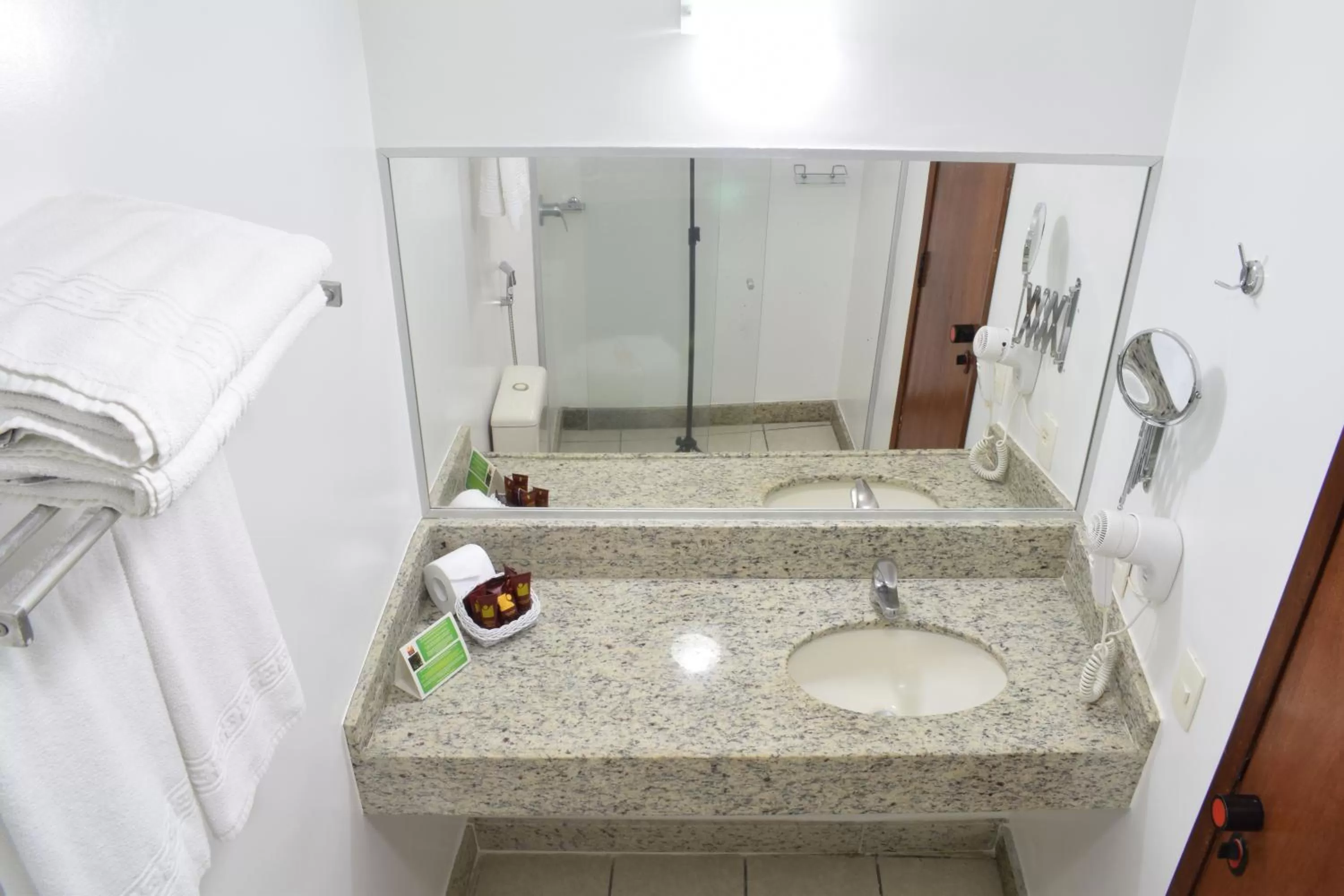 Bathroom in Hotel Praia Centro