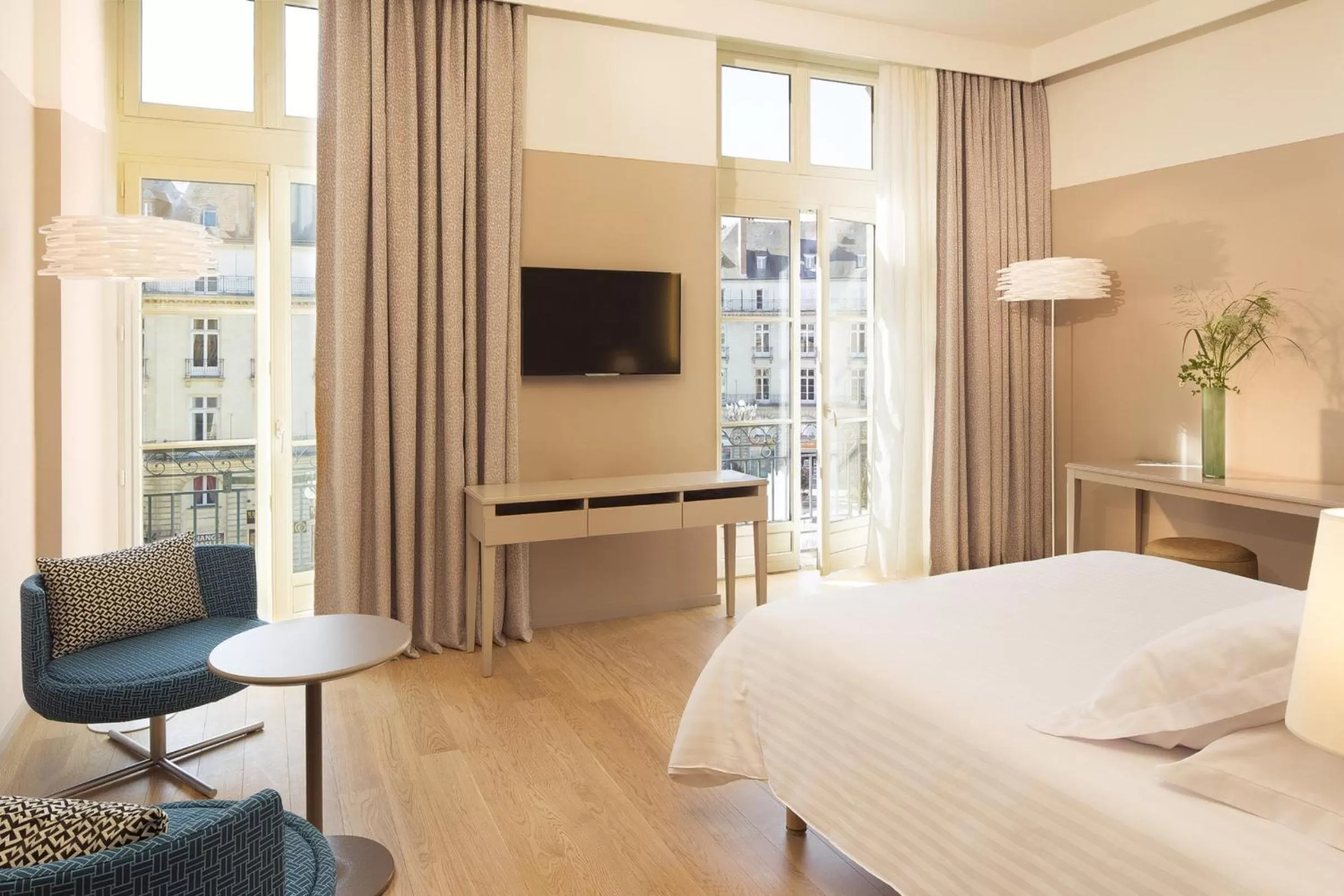 Bed in Oceania l'Hôtel de France Nantes