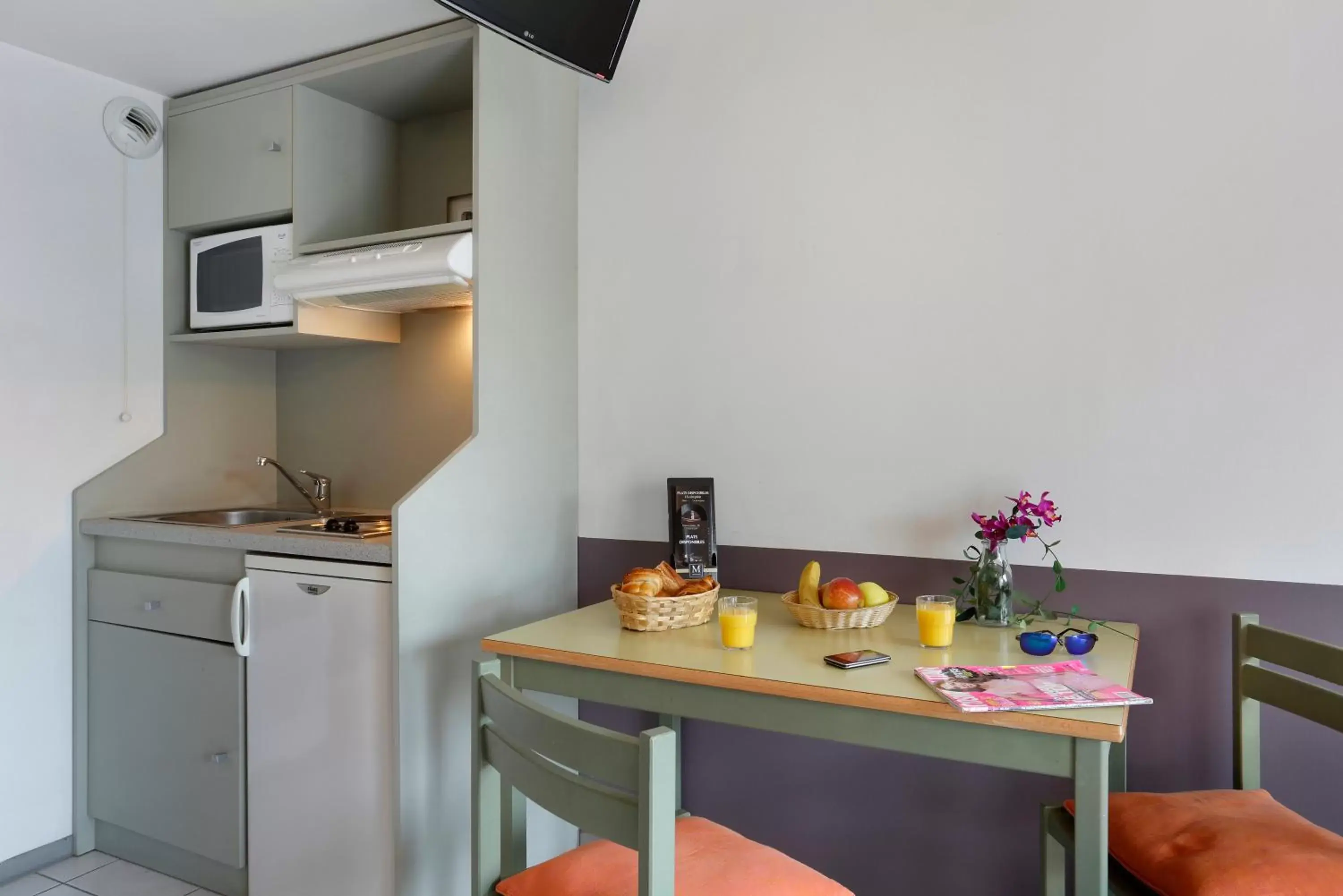 Dining area, Kitchen/Kitchenette in Vacancéole - Résid'Price