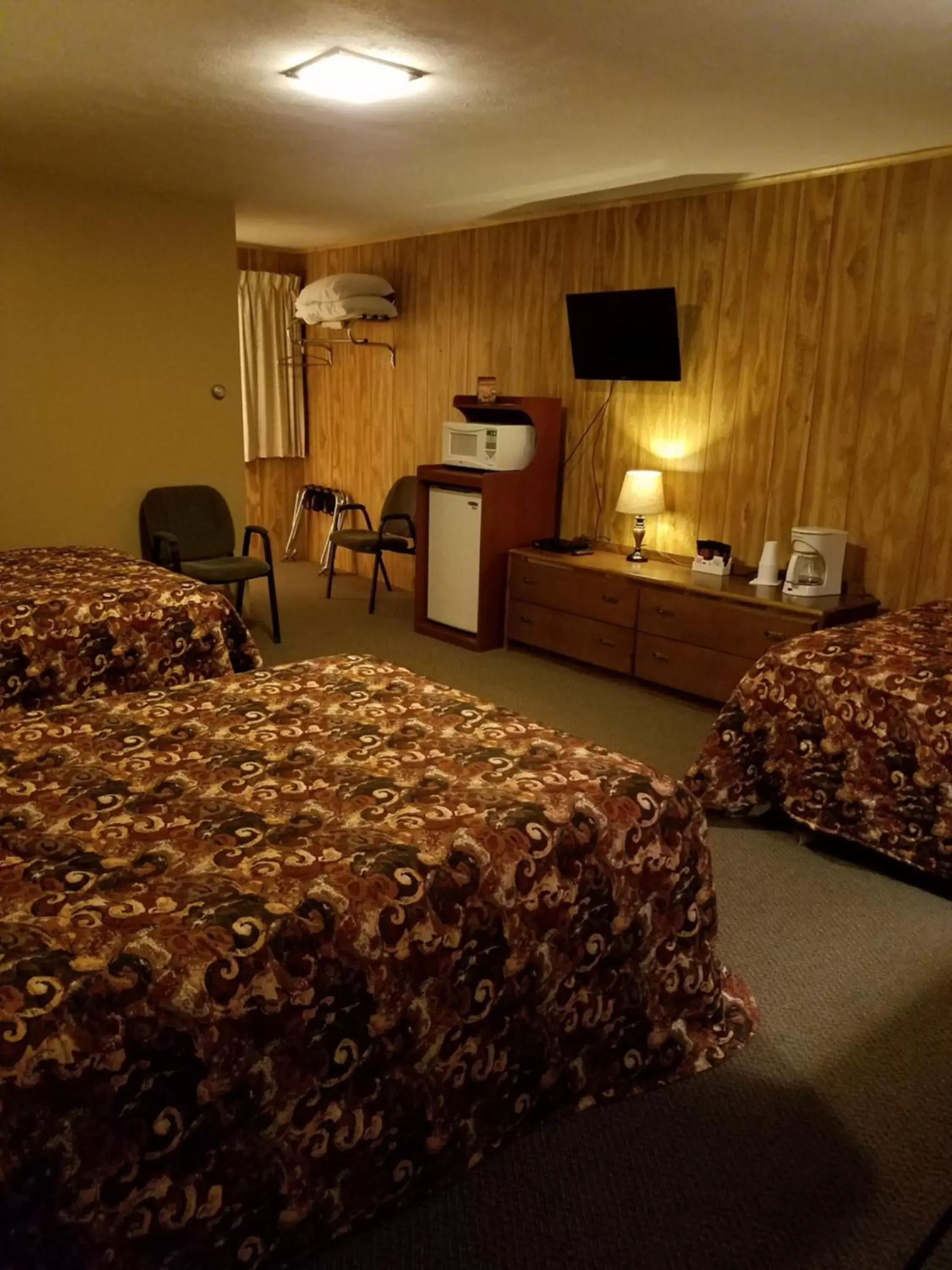 Bed in Buckhorn Resort