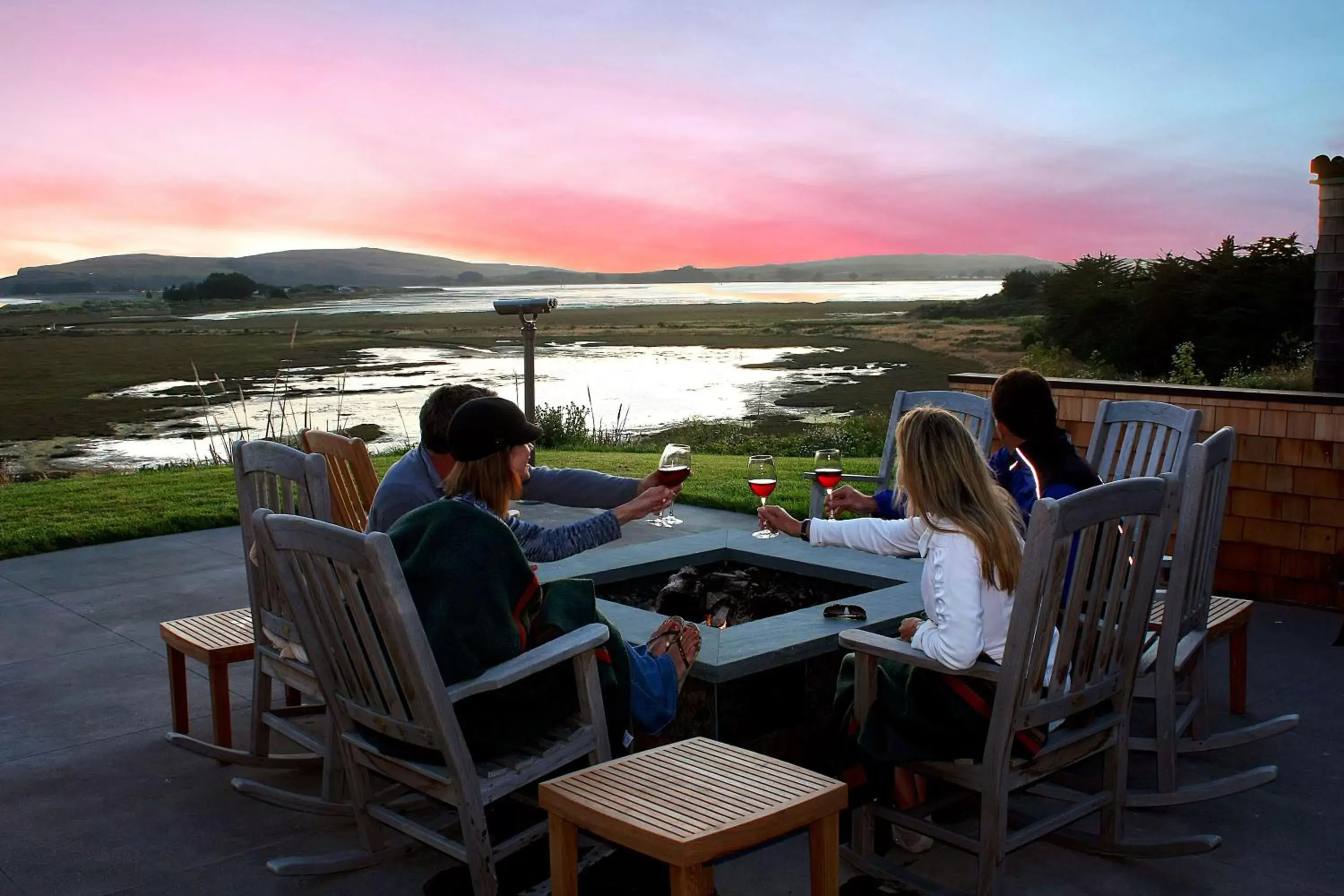 People, Restaurant/Places to Eat in The Lodge at Bodega Bay