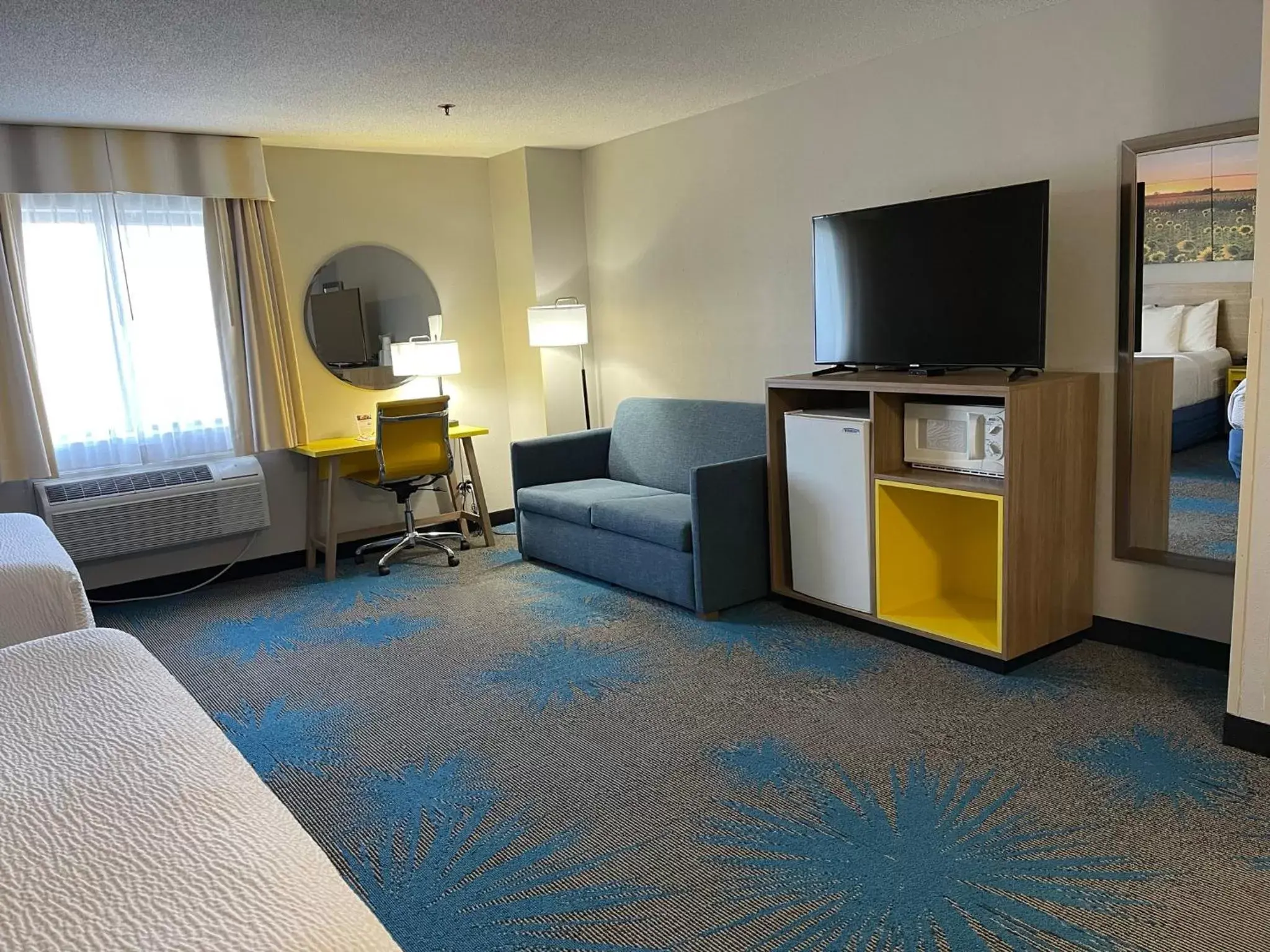 TV/Entertainment Center in Days Inn by Wyndham Colby