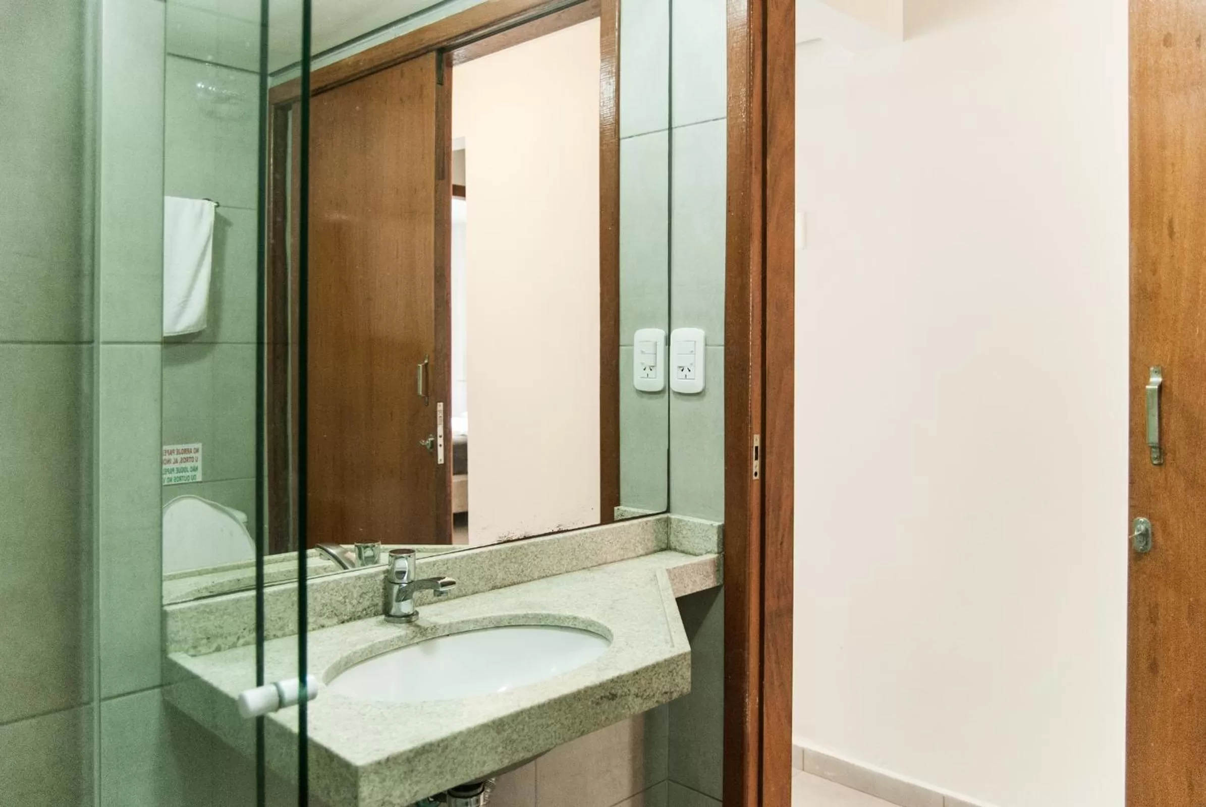 Bathroom in Pousada Holiday