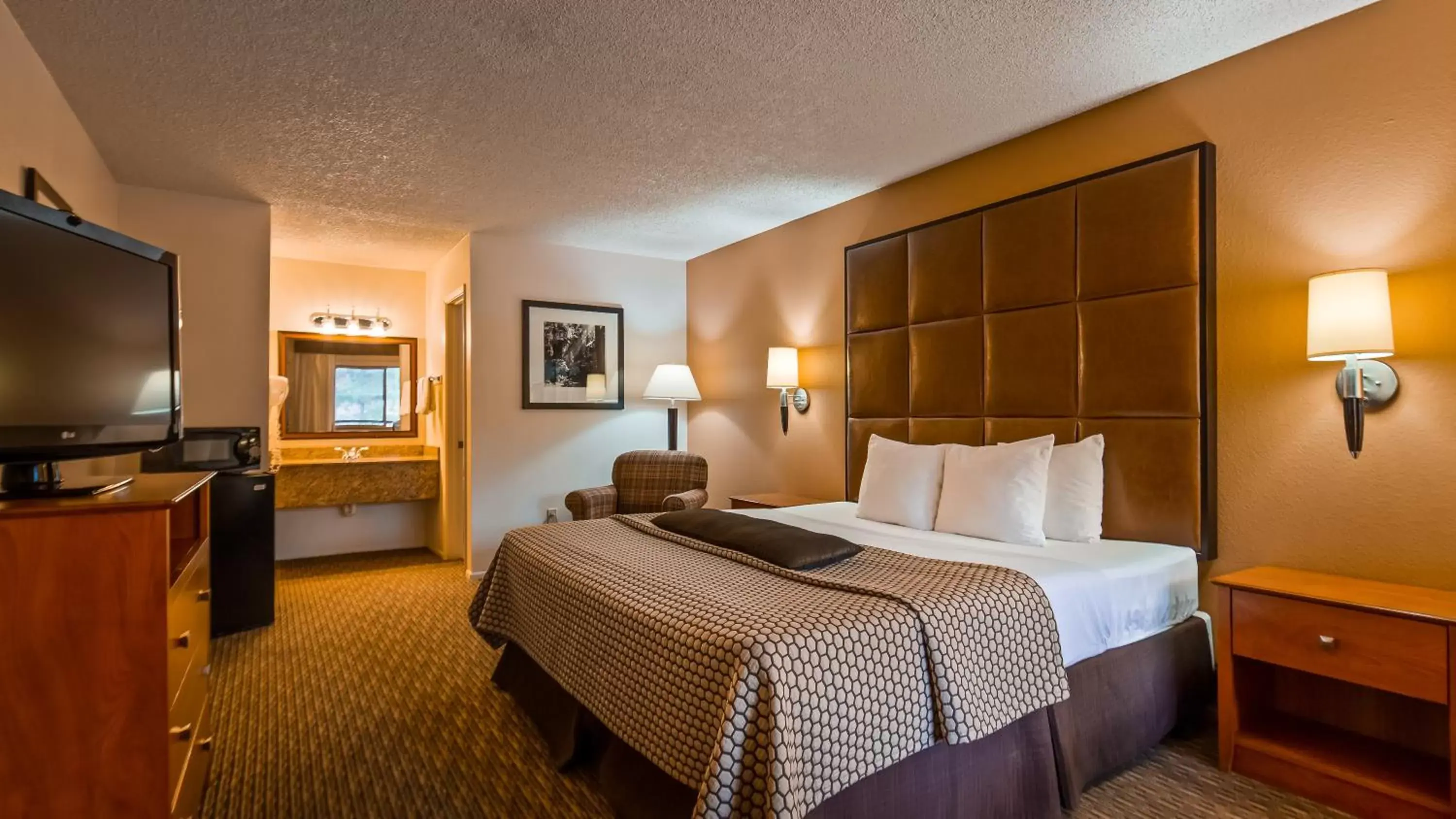 Bedroom, Bed in Best Western Inn Of Pinetop