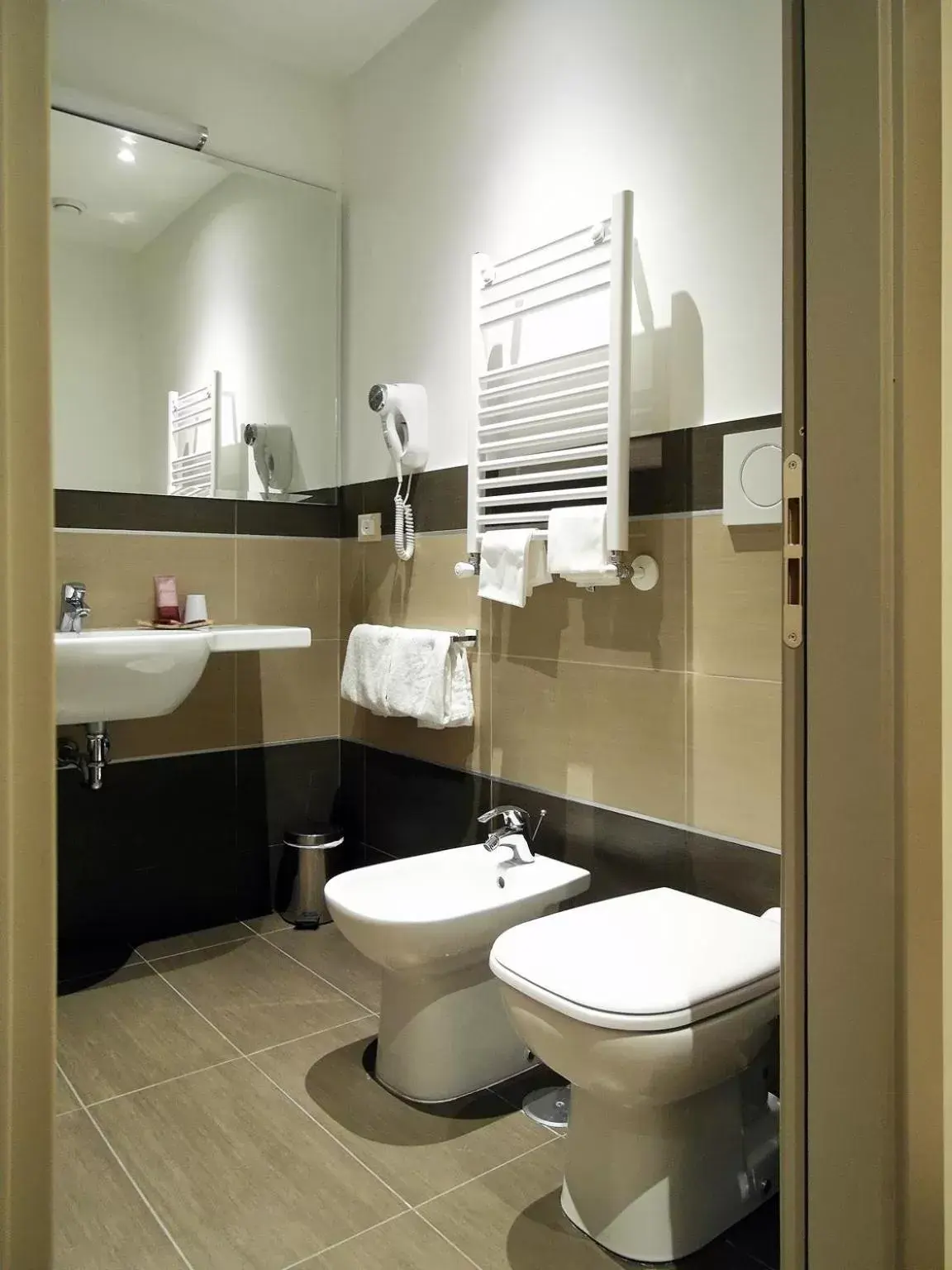 Double Room in Hotel California Double Room in Hotel California