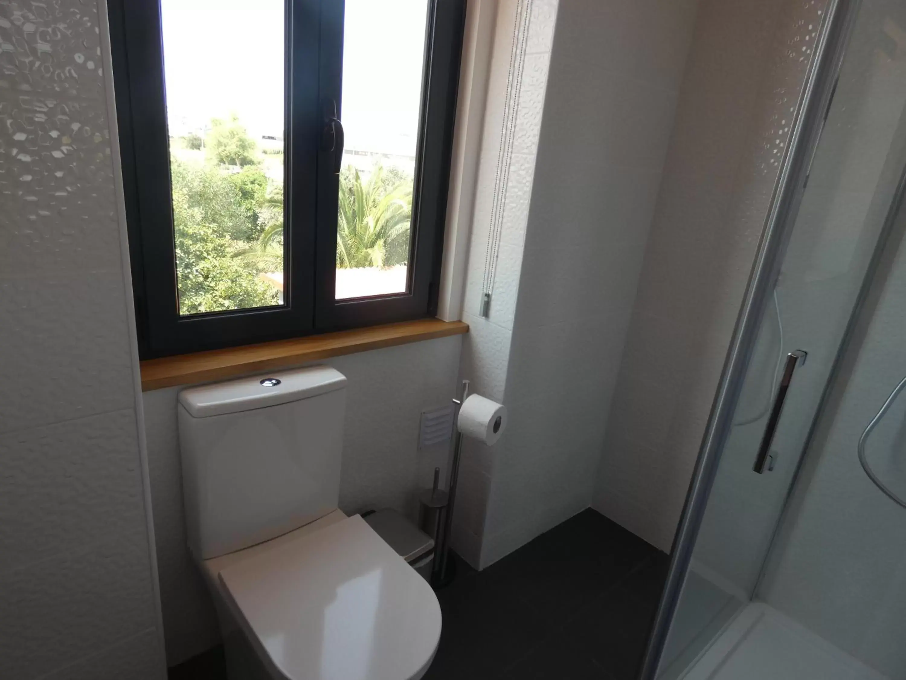 Toilet, Bathroom in Pinhal Litoral