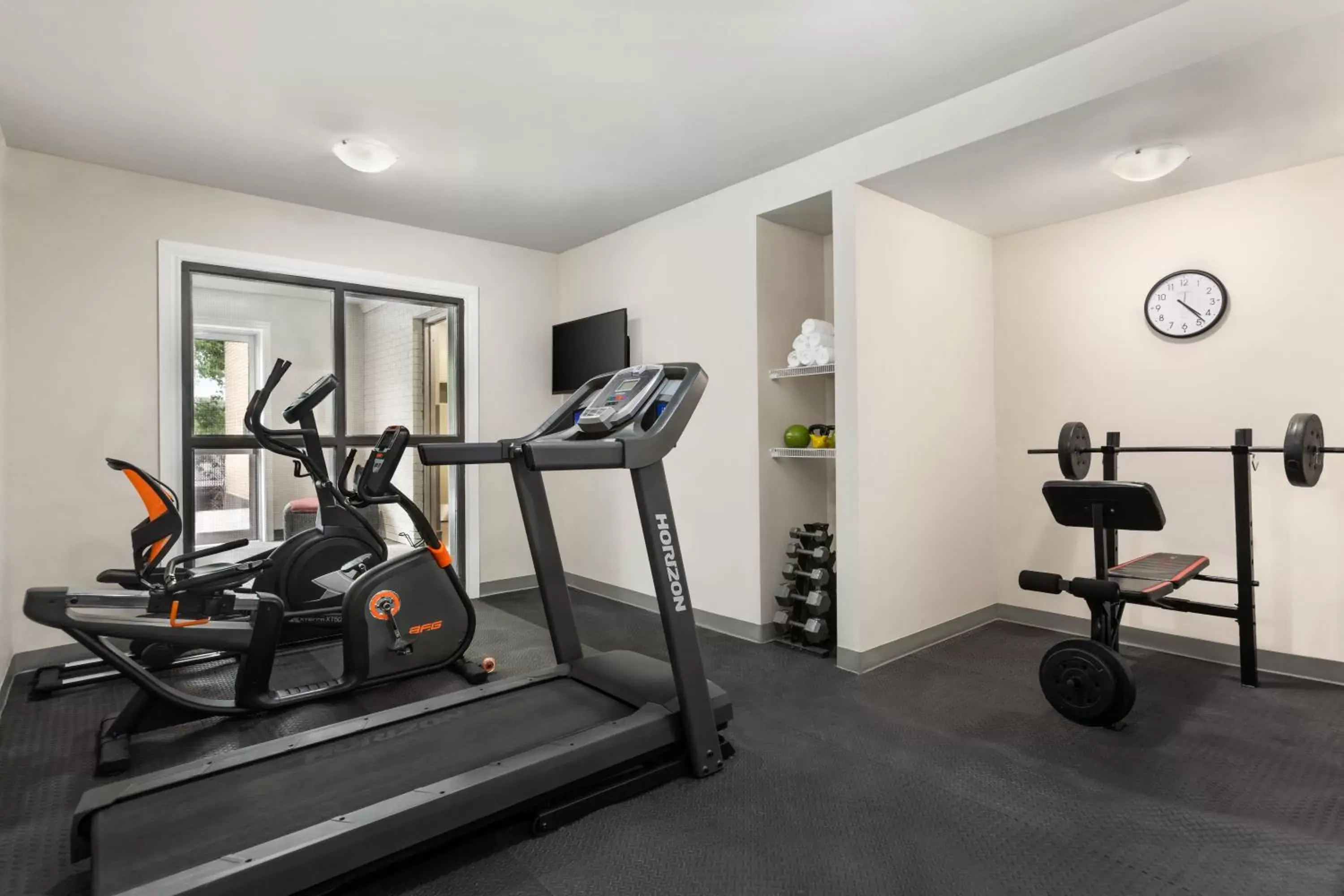 Fitness centre/facilities, Fitness Center/Facilities in Days Inn by Wyndham Montreal East
