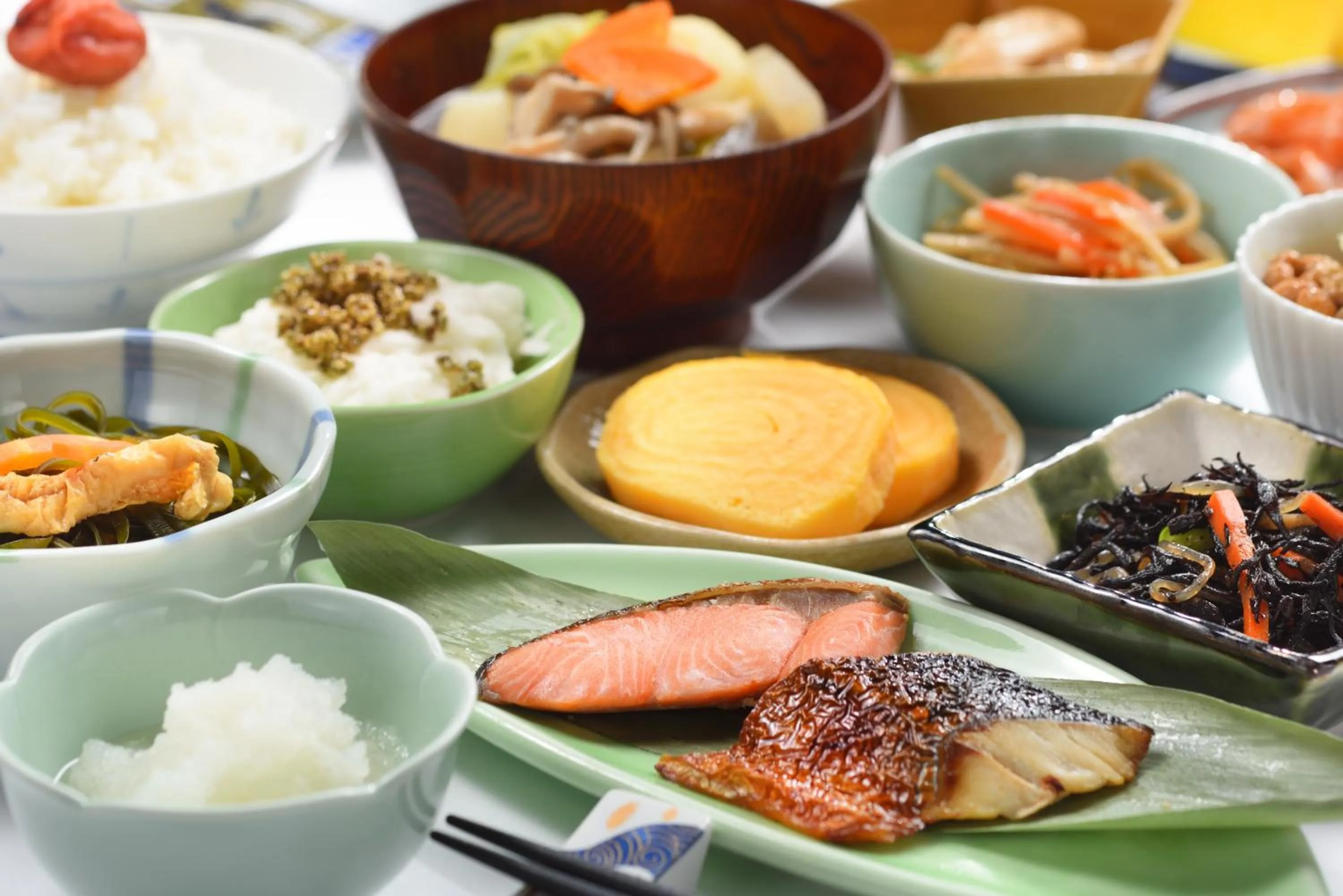 Food and drinks in Annex Royal Hotel