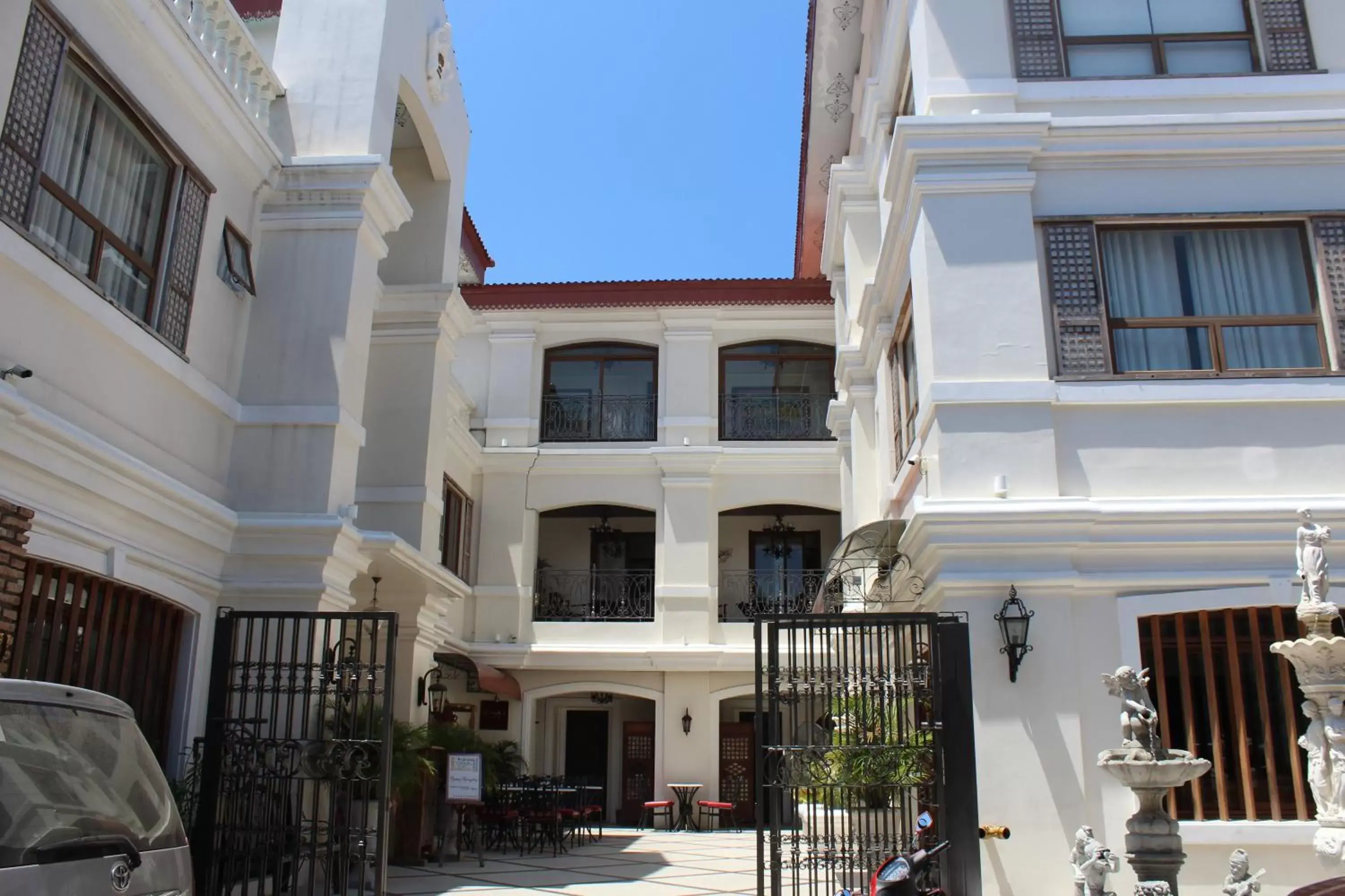 Facade/entrance, Property Building in Ciudad Fernandina Hotel