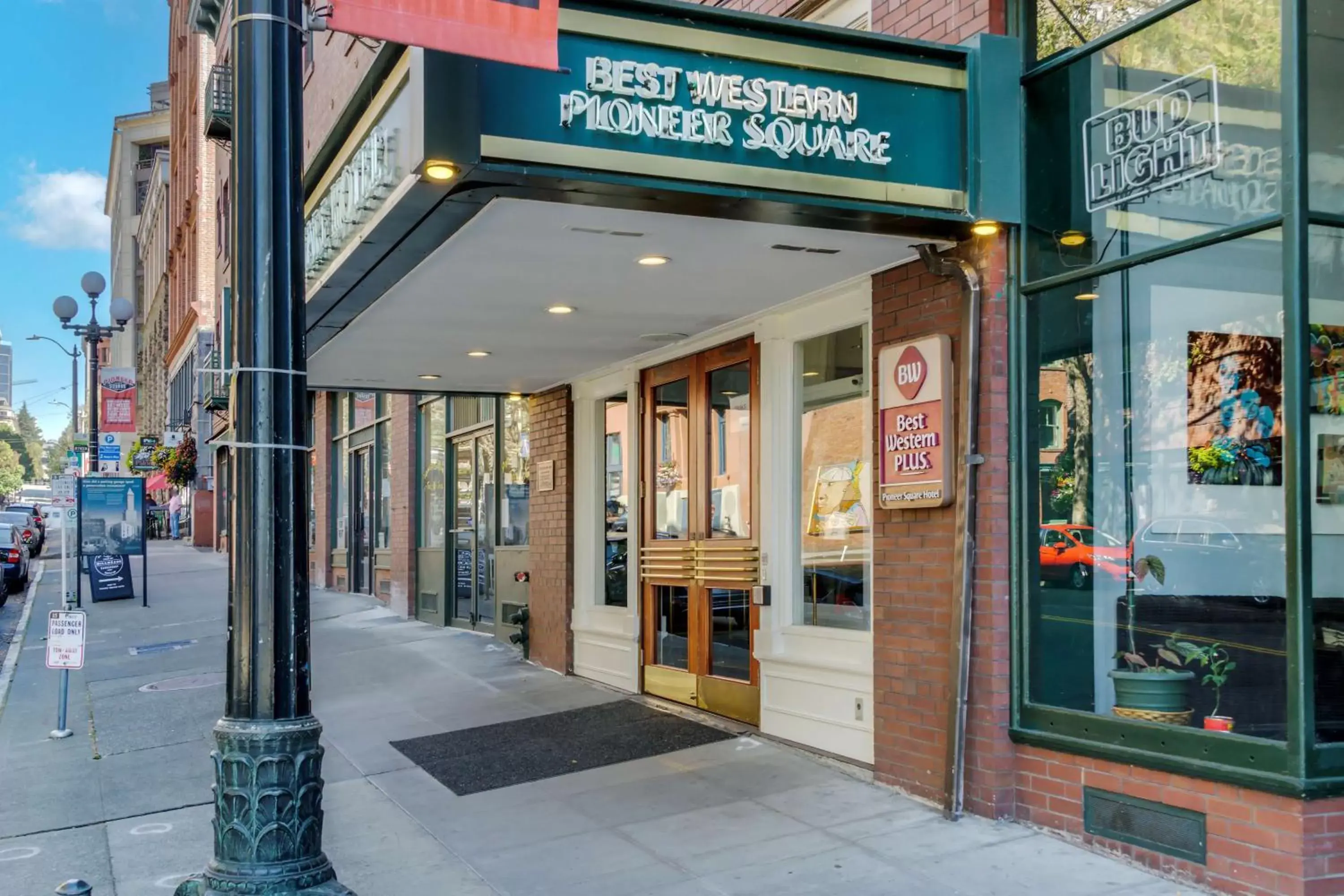 Property building in Best Western Plus Pioneer Square Hotel Downtown