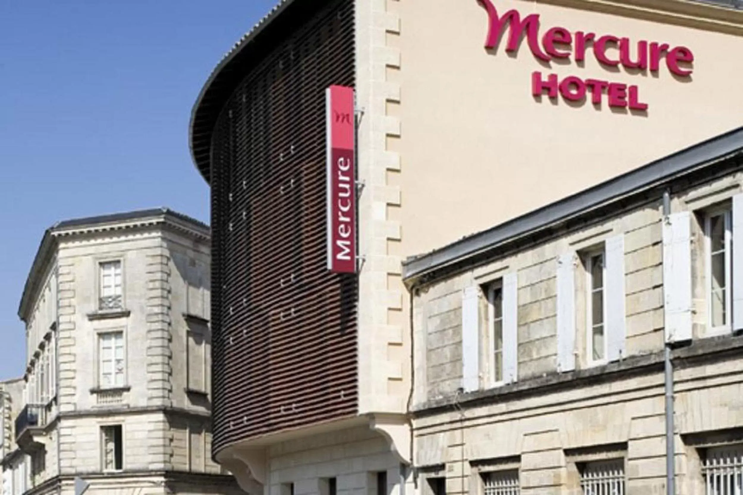 Facade/entrance, Property Building in Mercure Libourne Saint Emilion